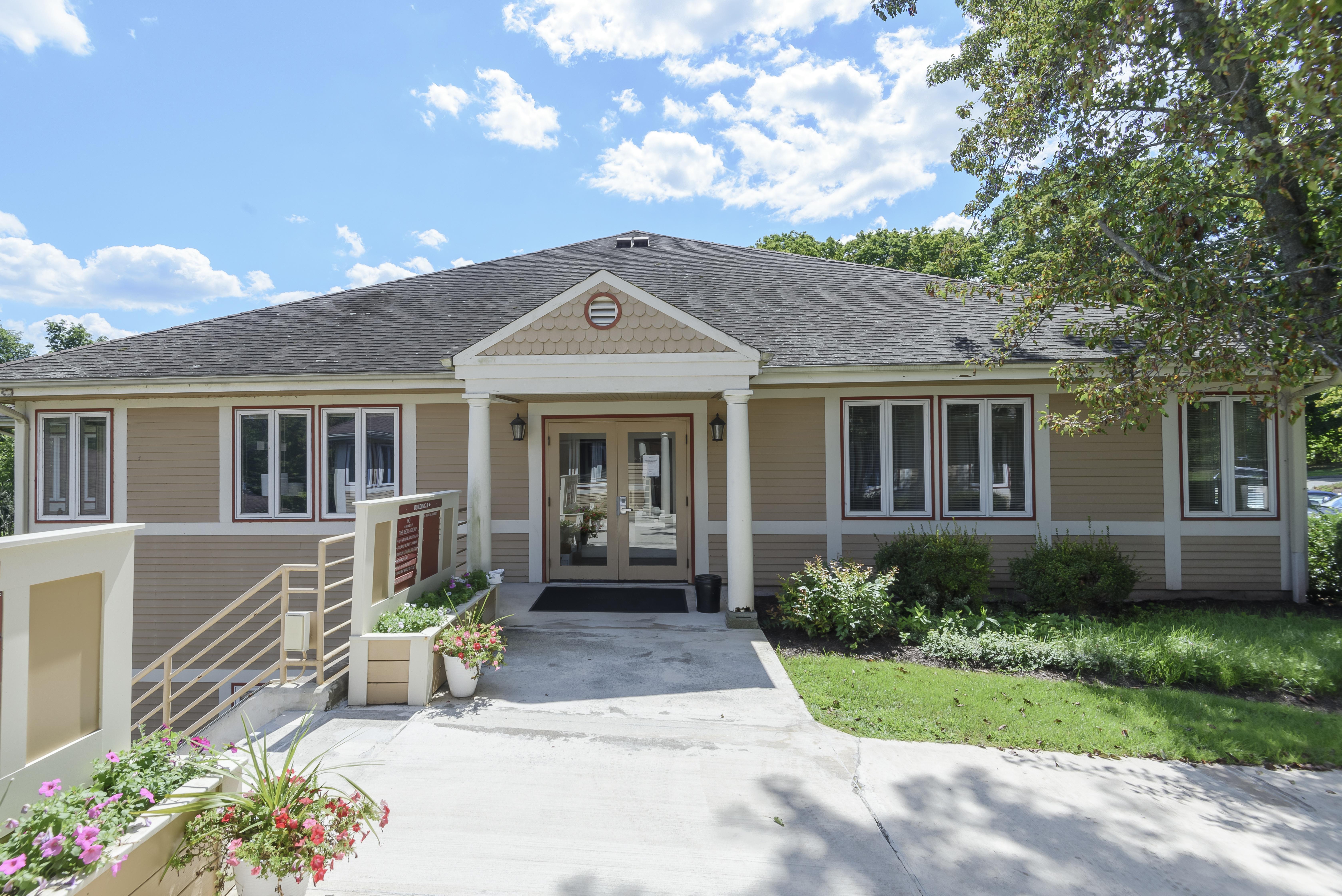 Regus - Connecticut, Berlin - Berlin image 1