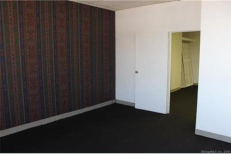 Van Zant Street Executive Suites  image 4