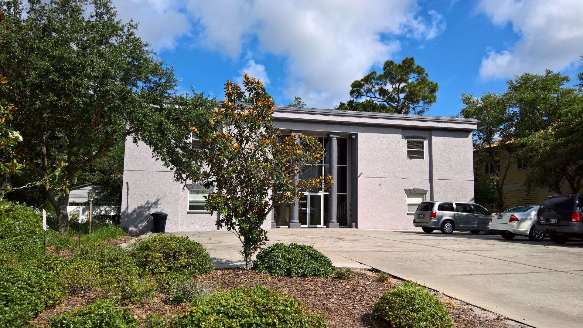 4 & Co Coworking Spaces image 2