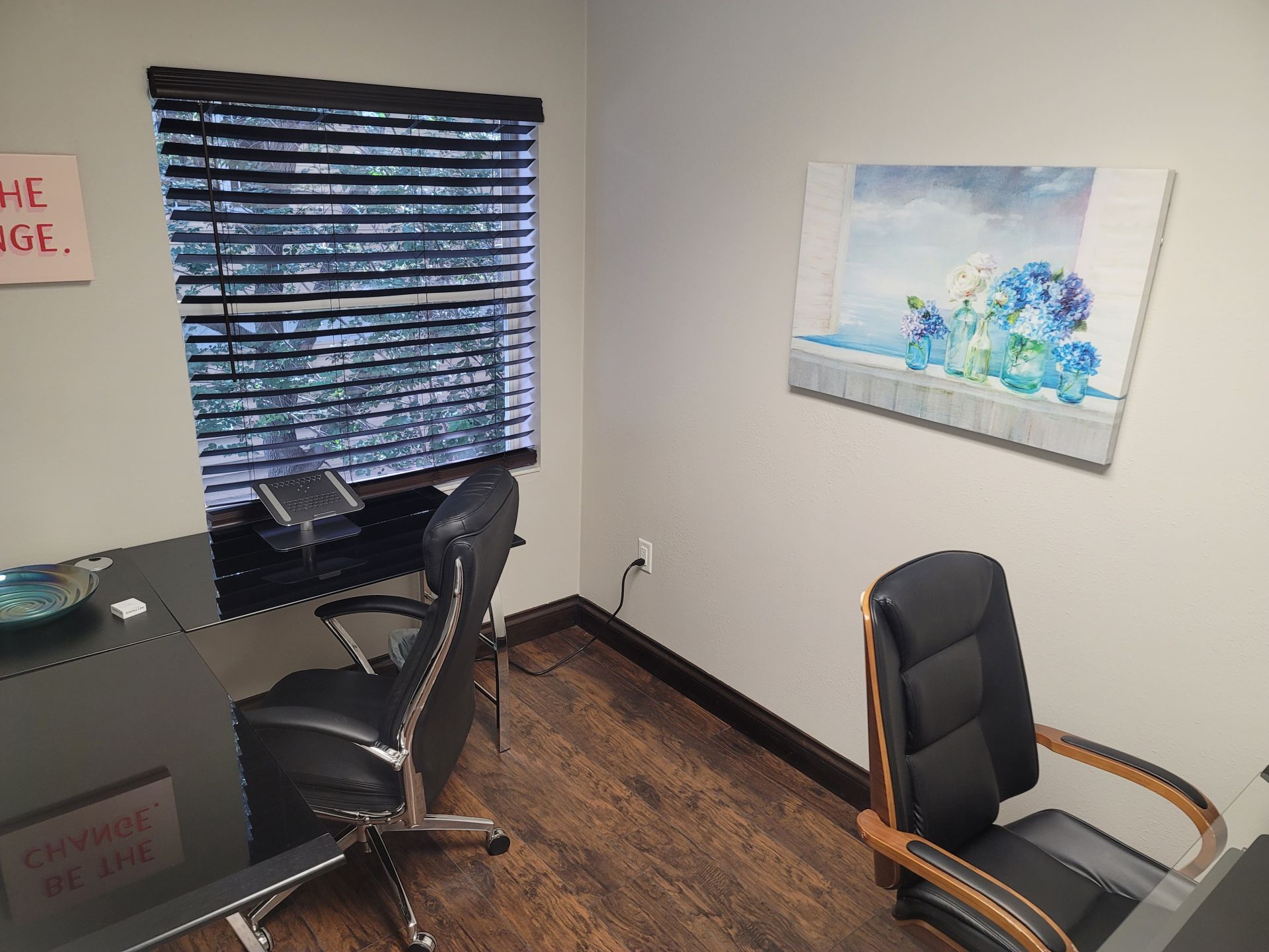 4 & Co Coworking Spaces image 4