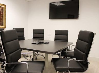 HDG Executive Suites image 5
