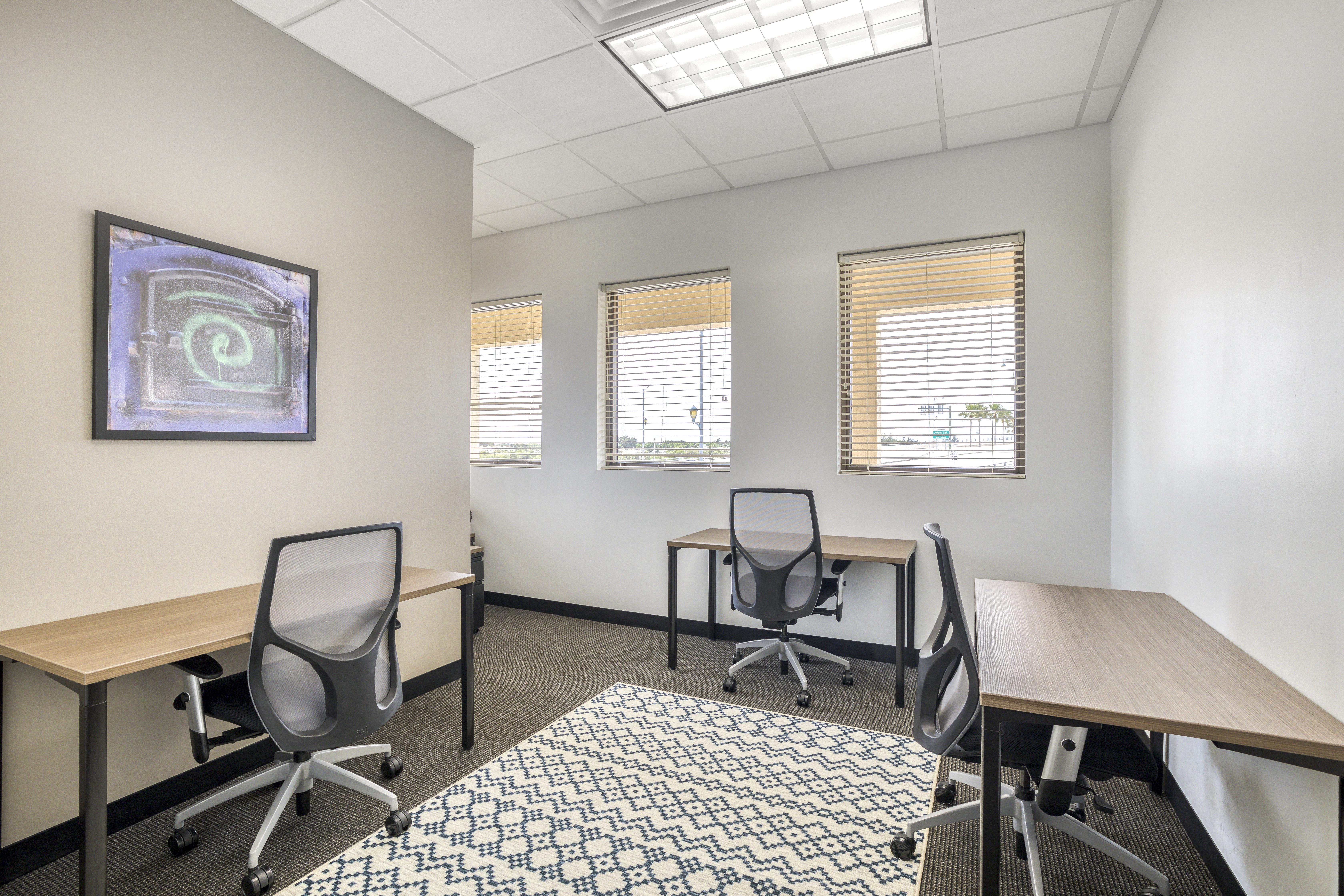 Regus - Florida, Jupiter - Harbourside Place image 3
