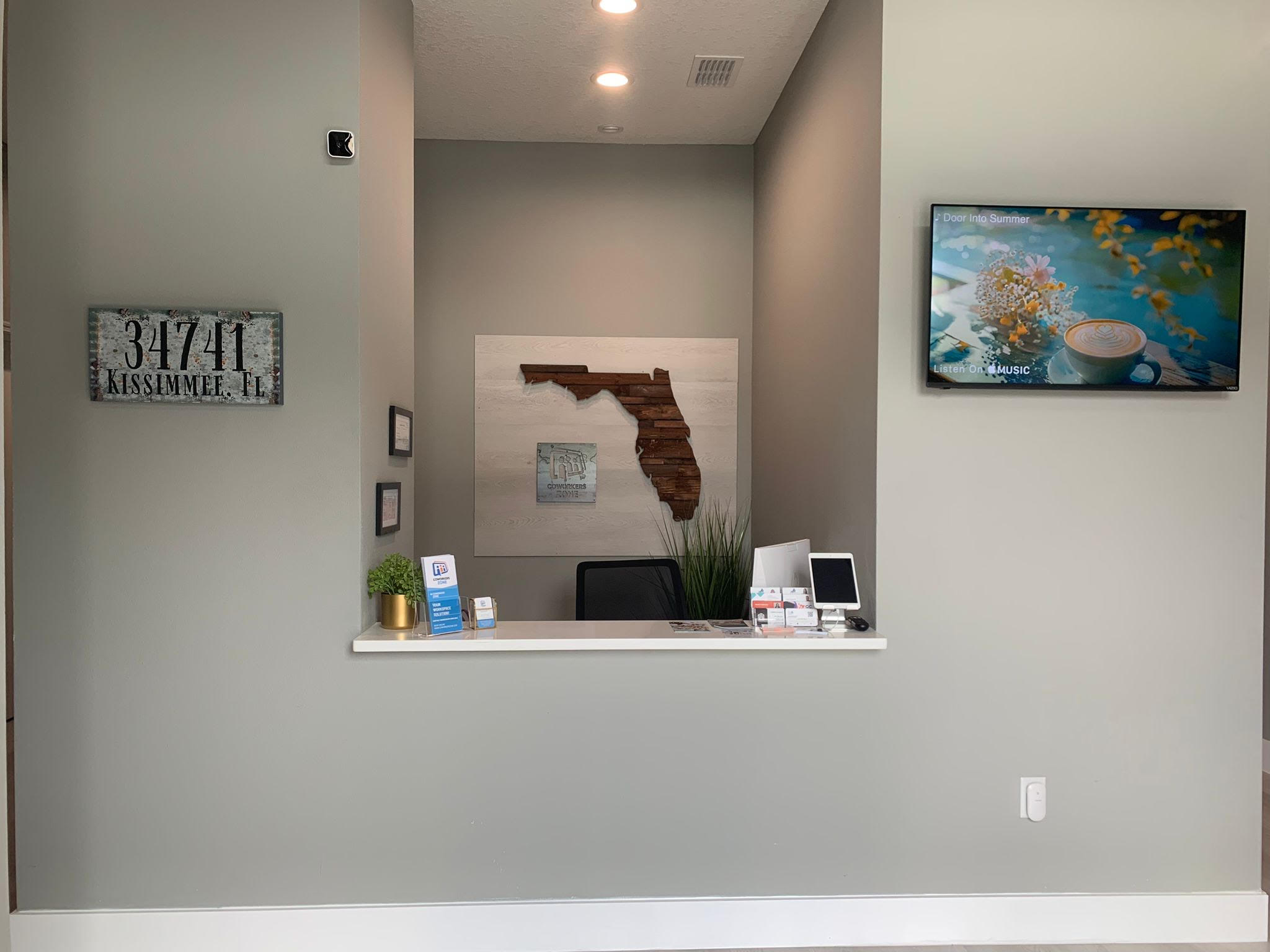 Coworkers Zone image 5