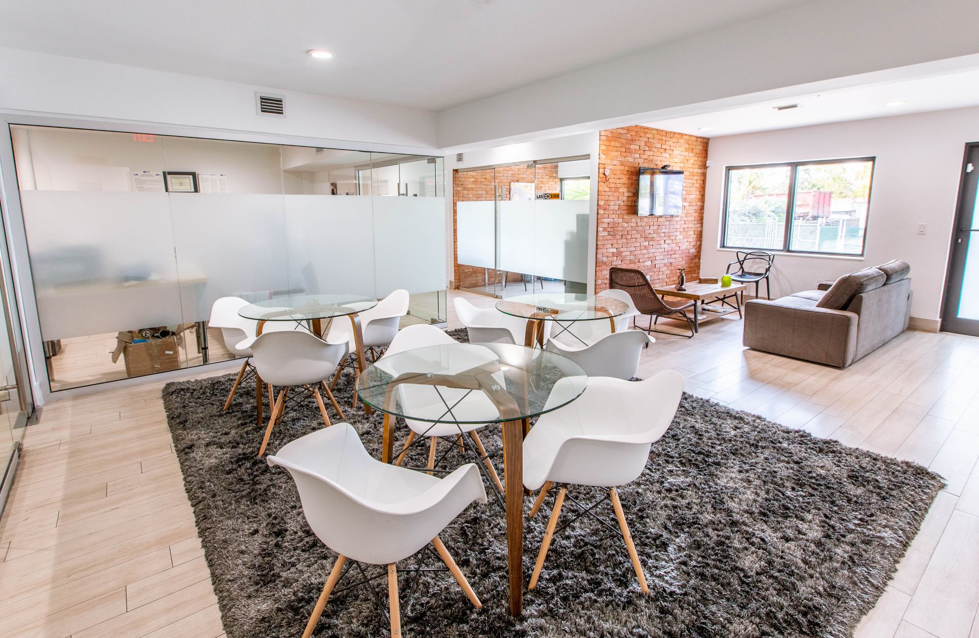 BOS Business Center image 3