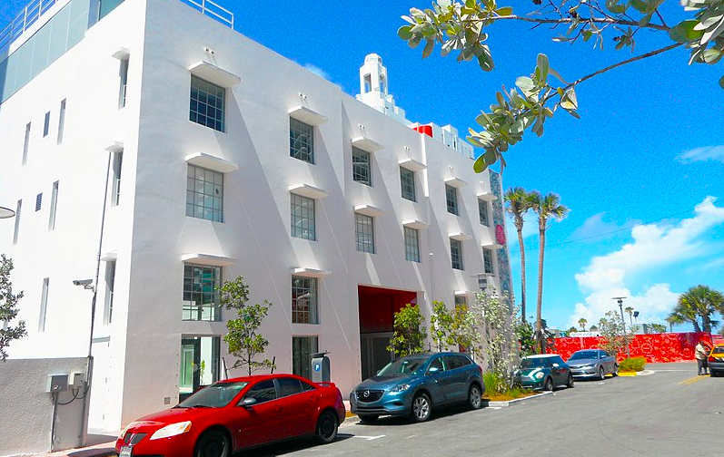 CSTM HAUS - Miami image 2