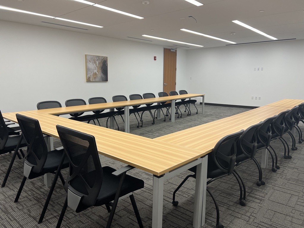 Quest Workspaces Biscayne image 2