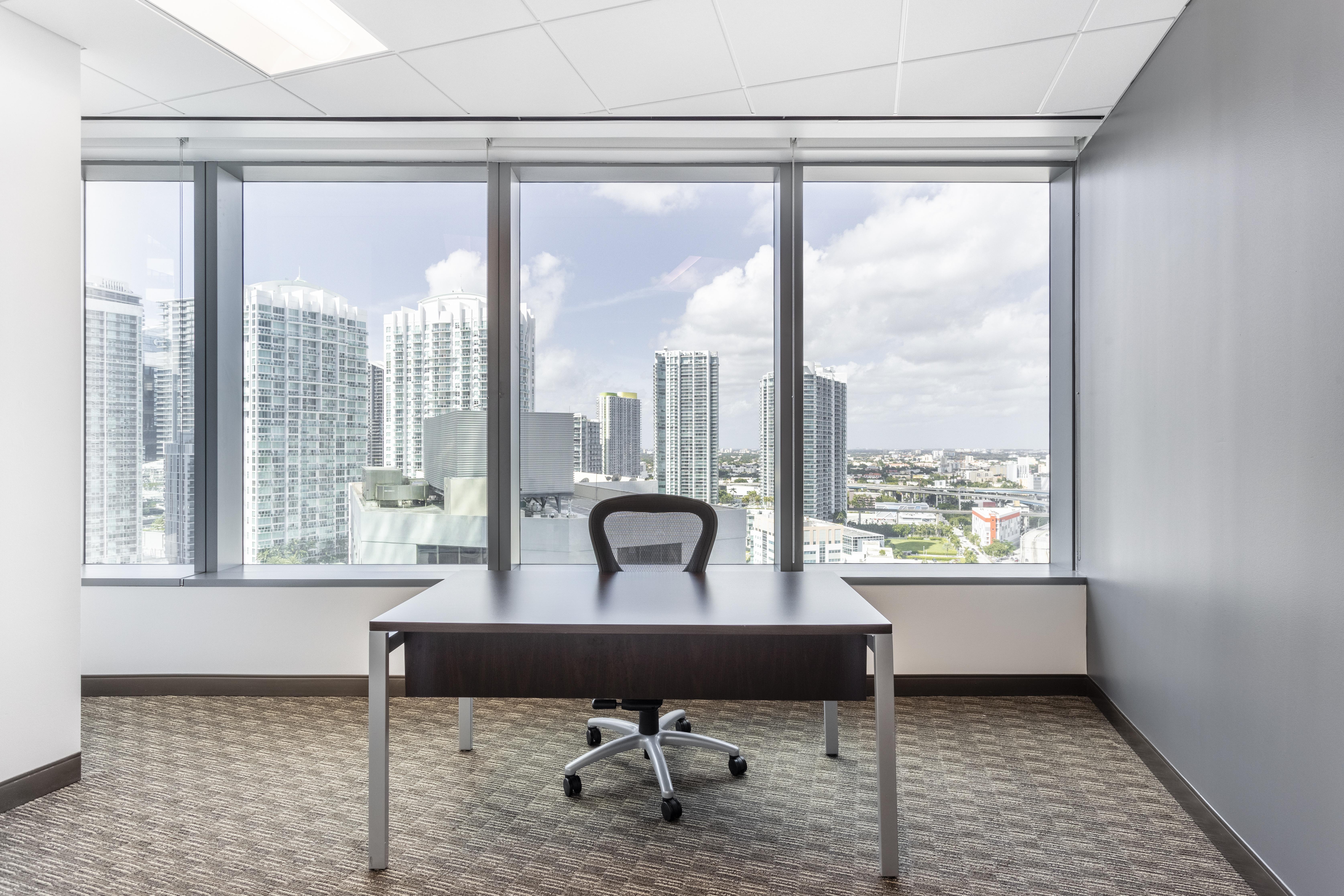 Regus - Florida, Miami - Wells Fargo Plaza image 3