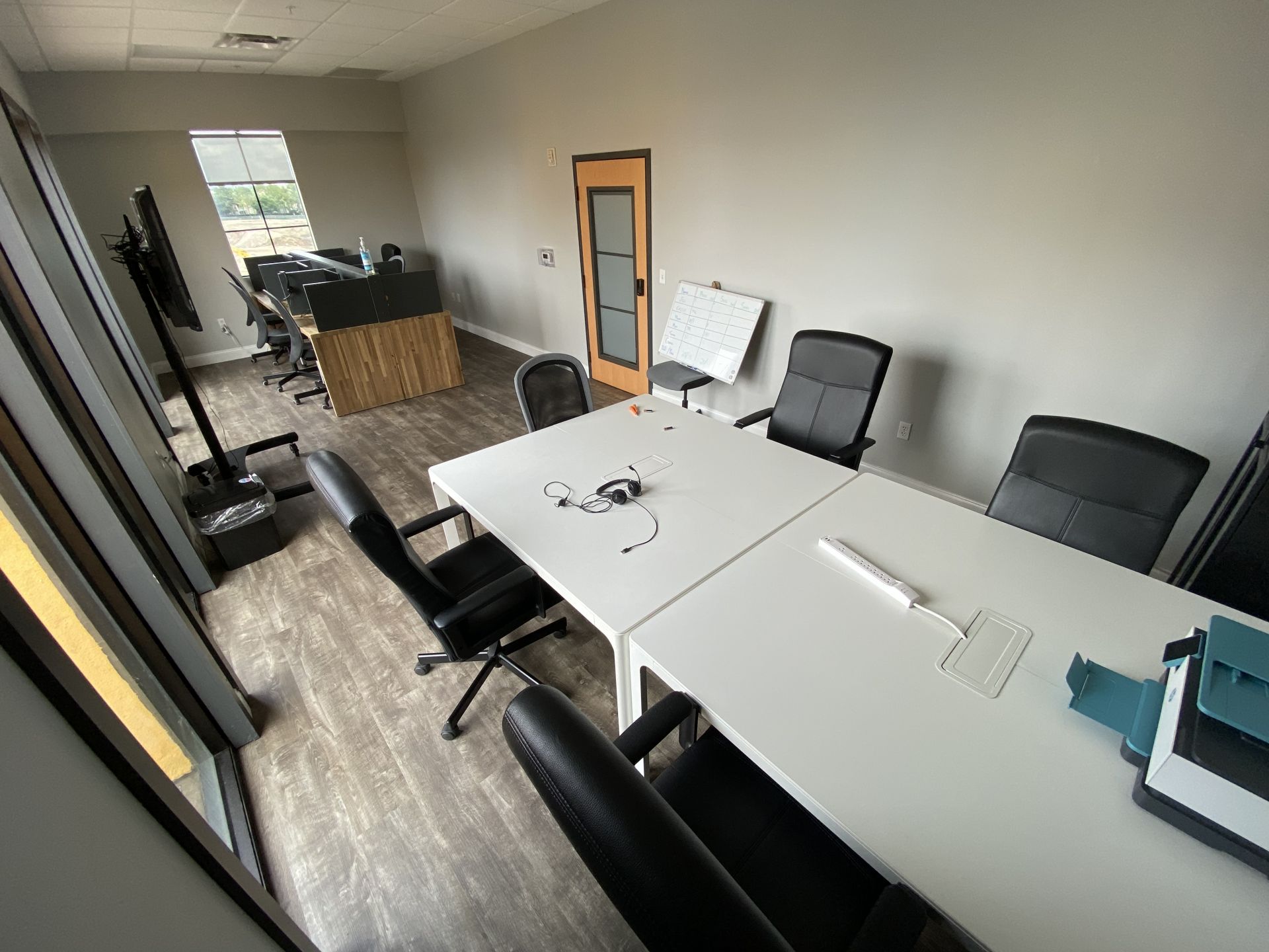 Easy Work Space image 3