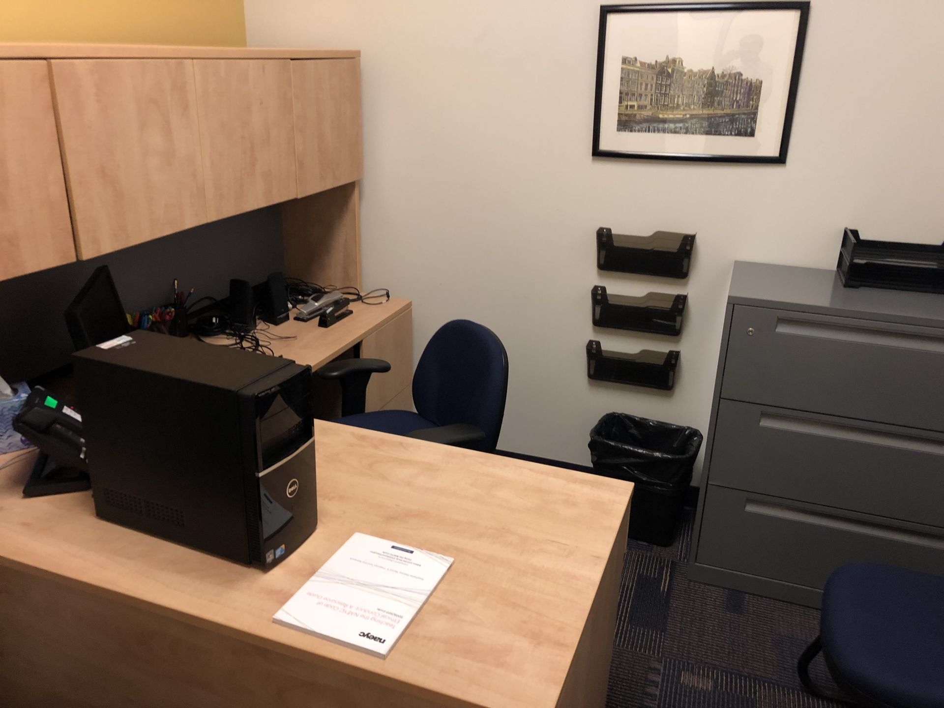 Vargas Executive Suite image 4