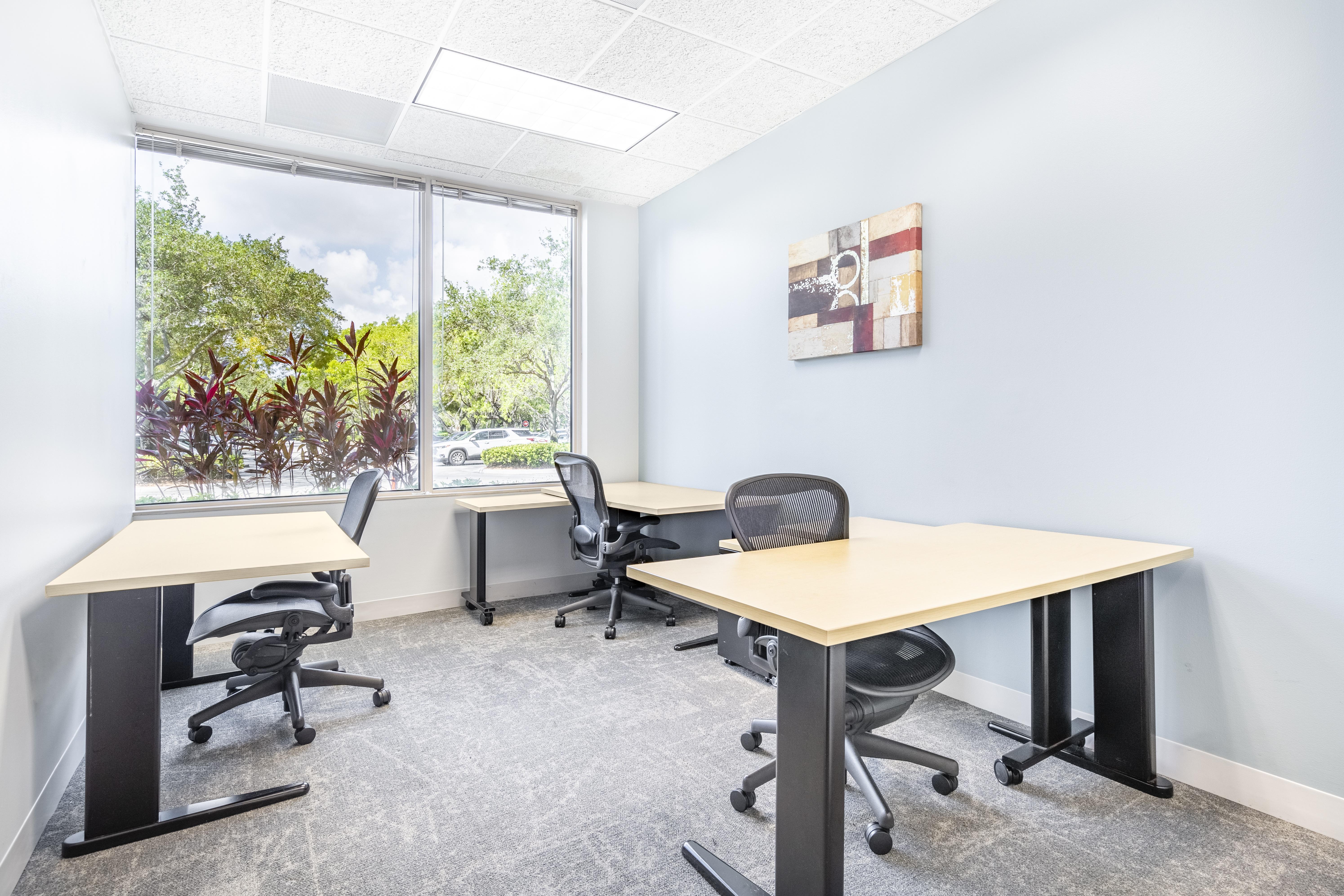 Regus - Florida, Fort Lauderdale  - Plantation image 3