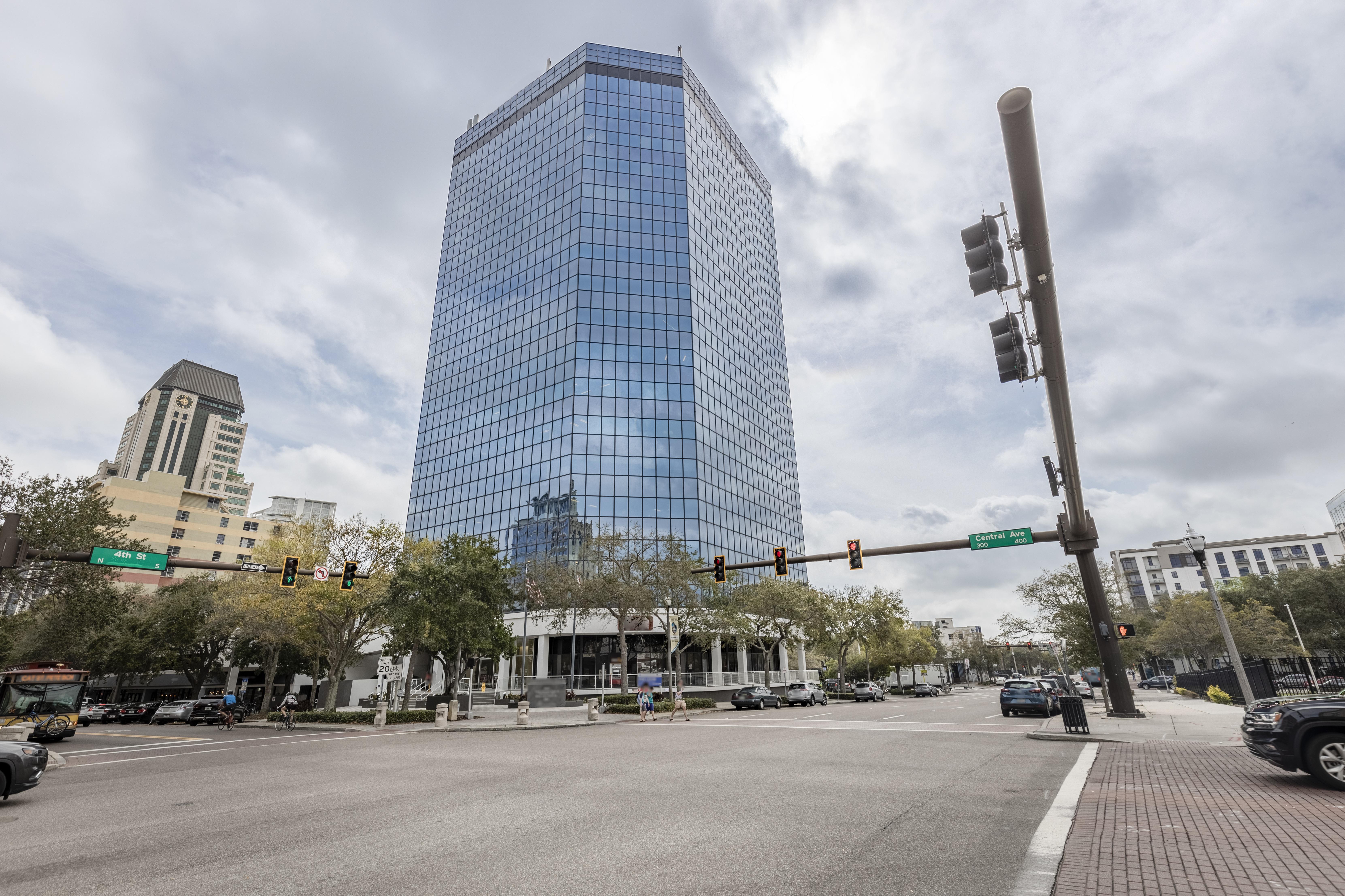 Coworking Space at Regus Florida St. Petersburg First Central