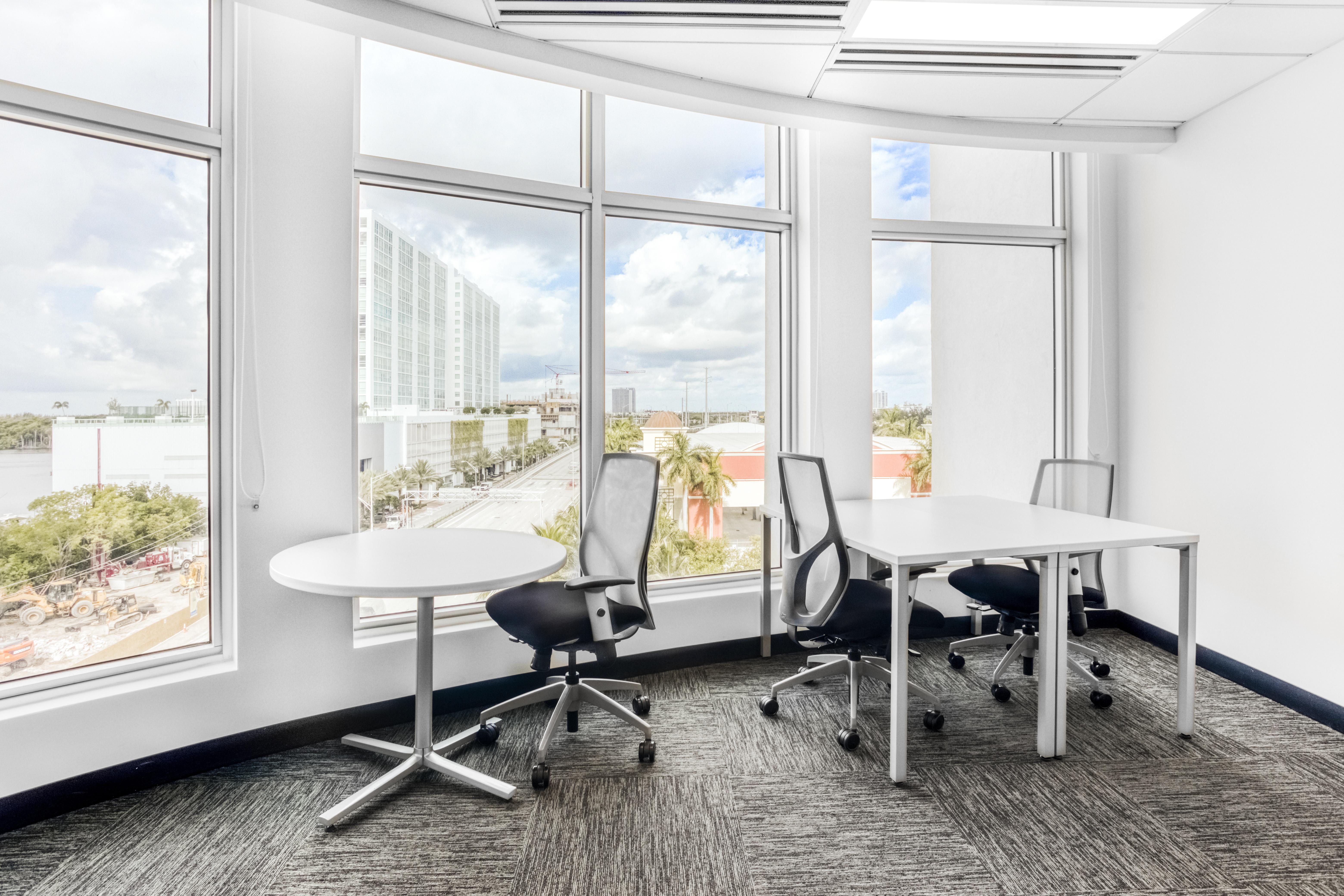 Regus - Florida, Sunny Isles - Netanya Center image 3