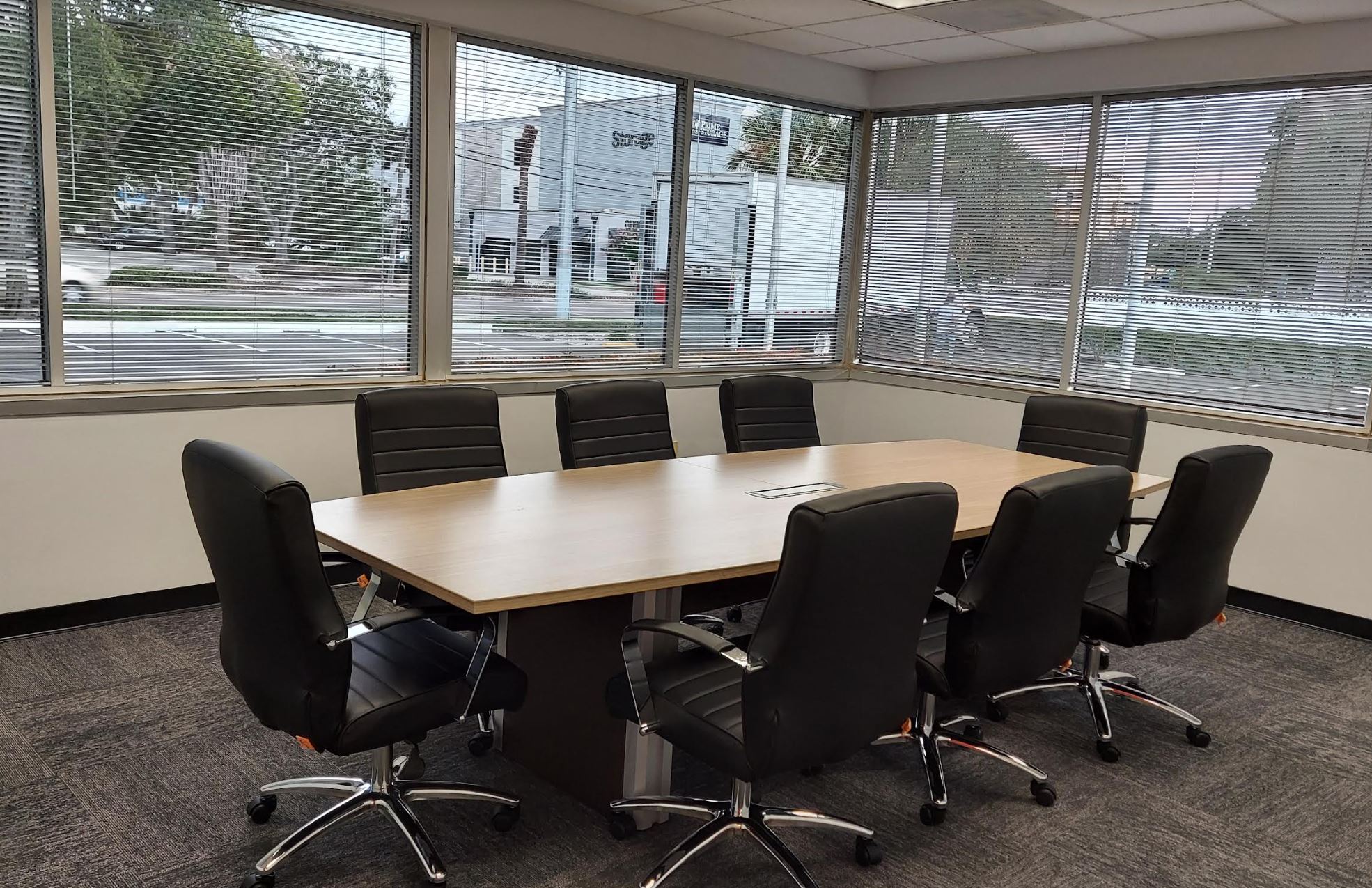 CoCreativ W Cypress St image 5