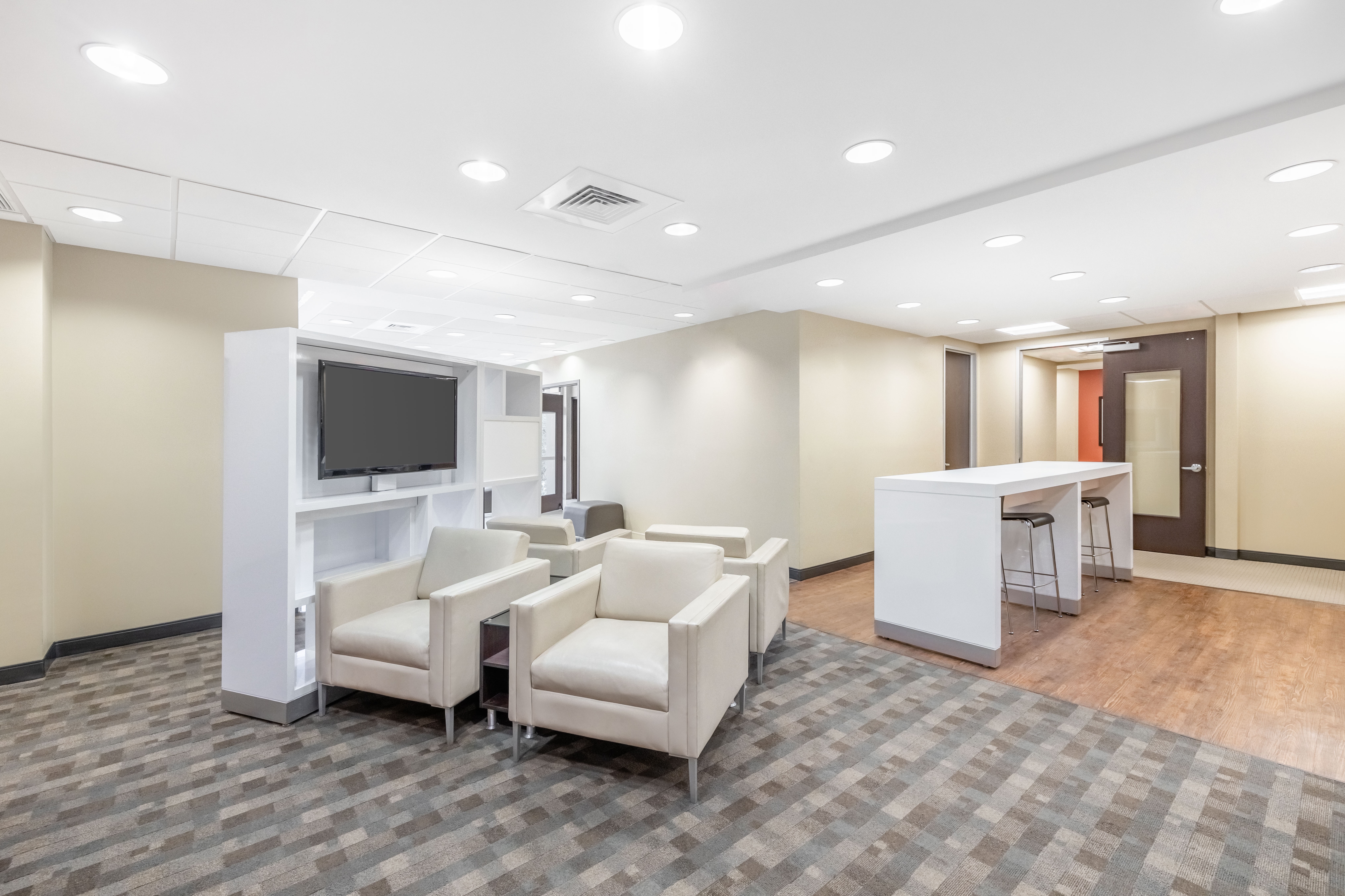 Regus - Florida, Vero Beach - Miracle Mile Plaza image 5
