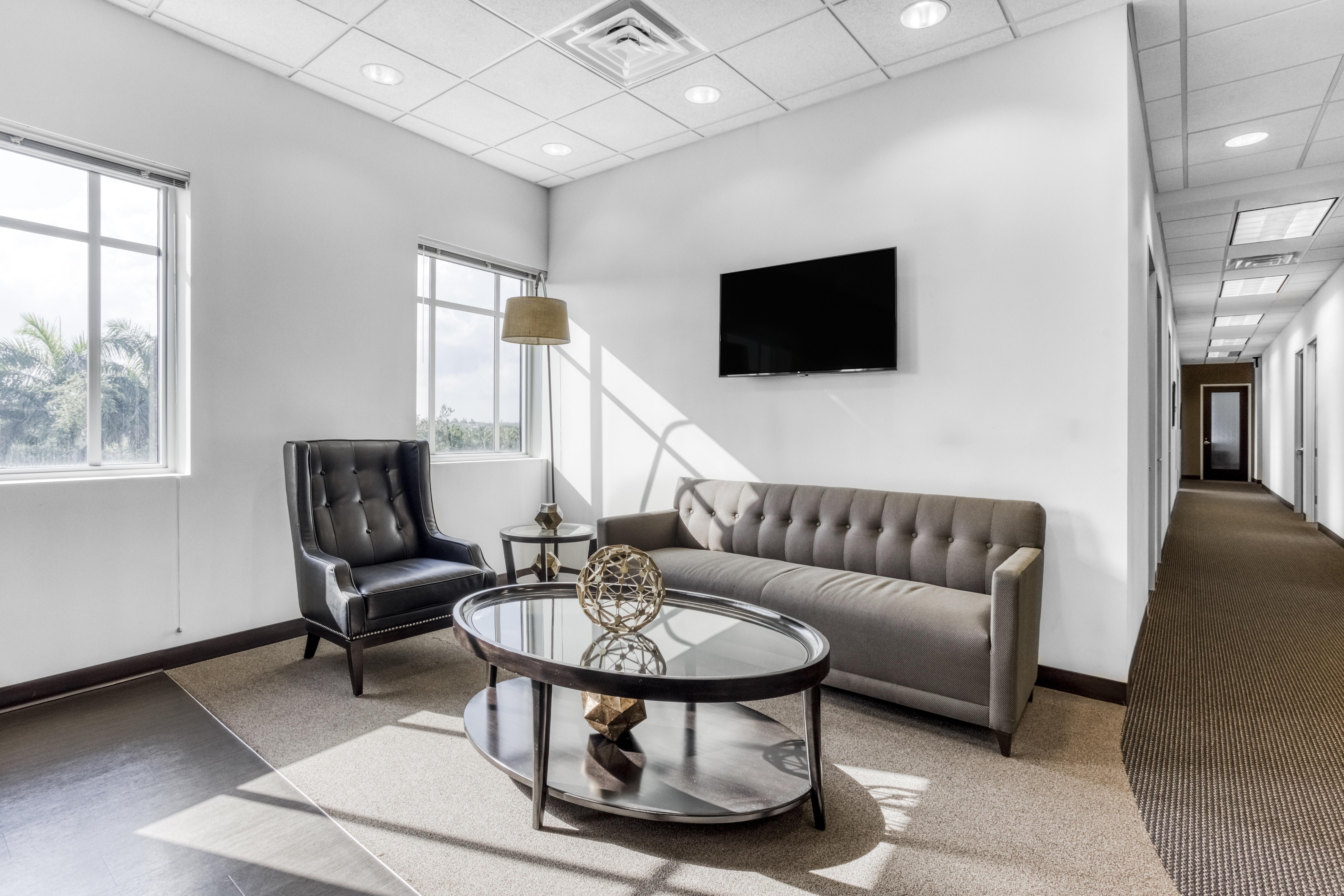 Regus - Florida, West Palm Beach - Emerald View image 5