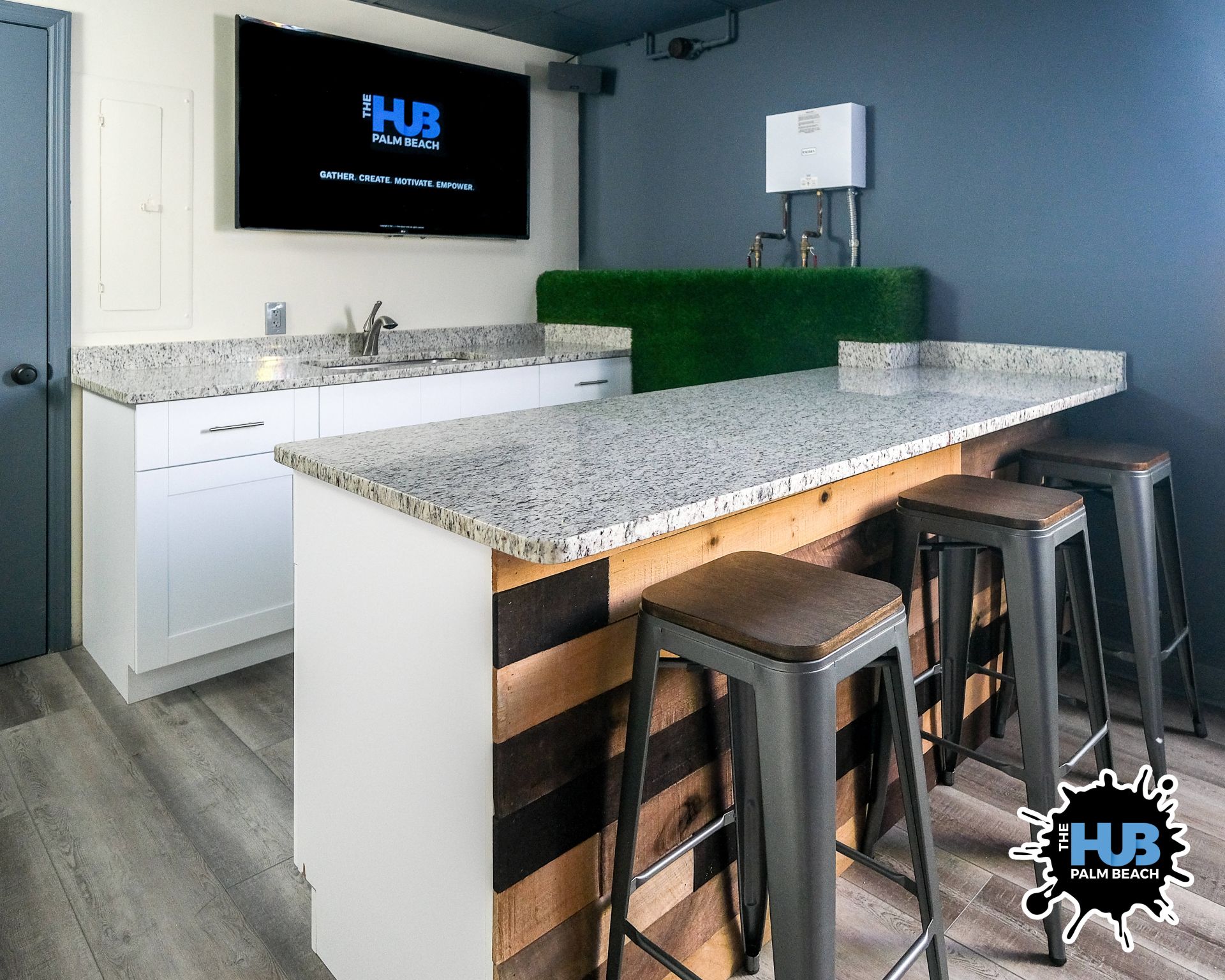 The HUB Palm Beach image 3