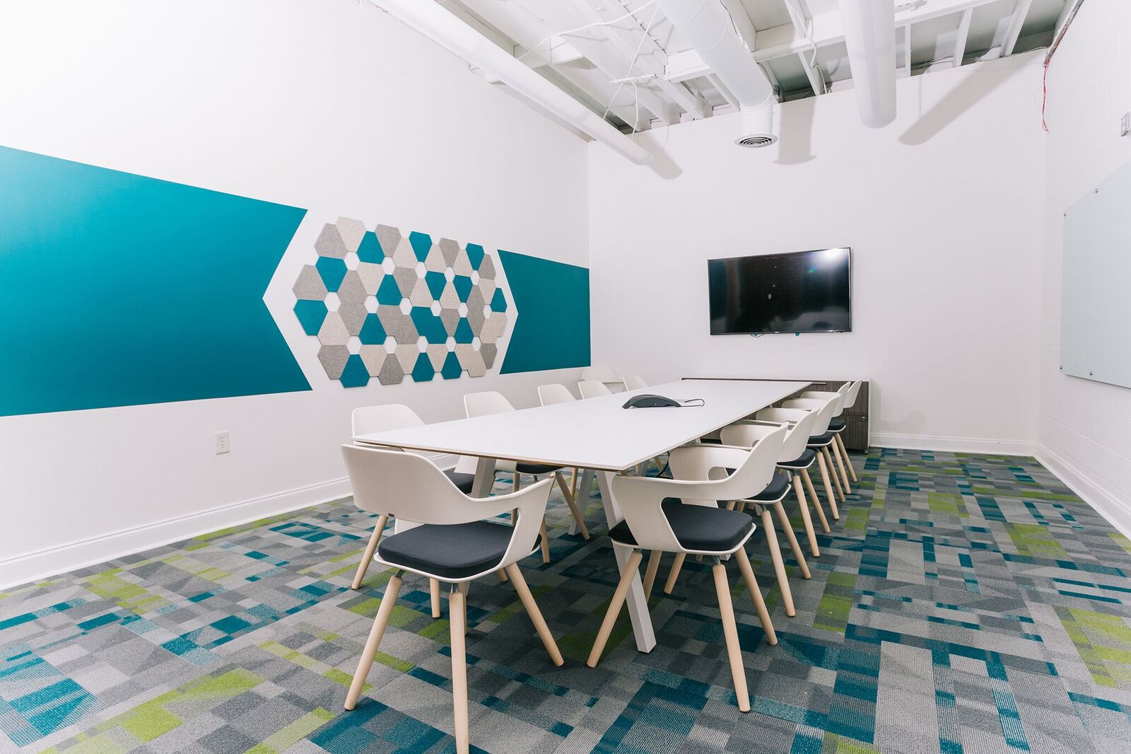 3411 Coworking image 2