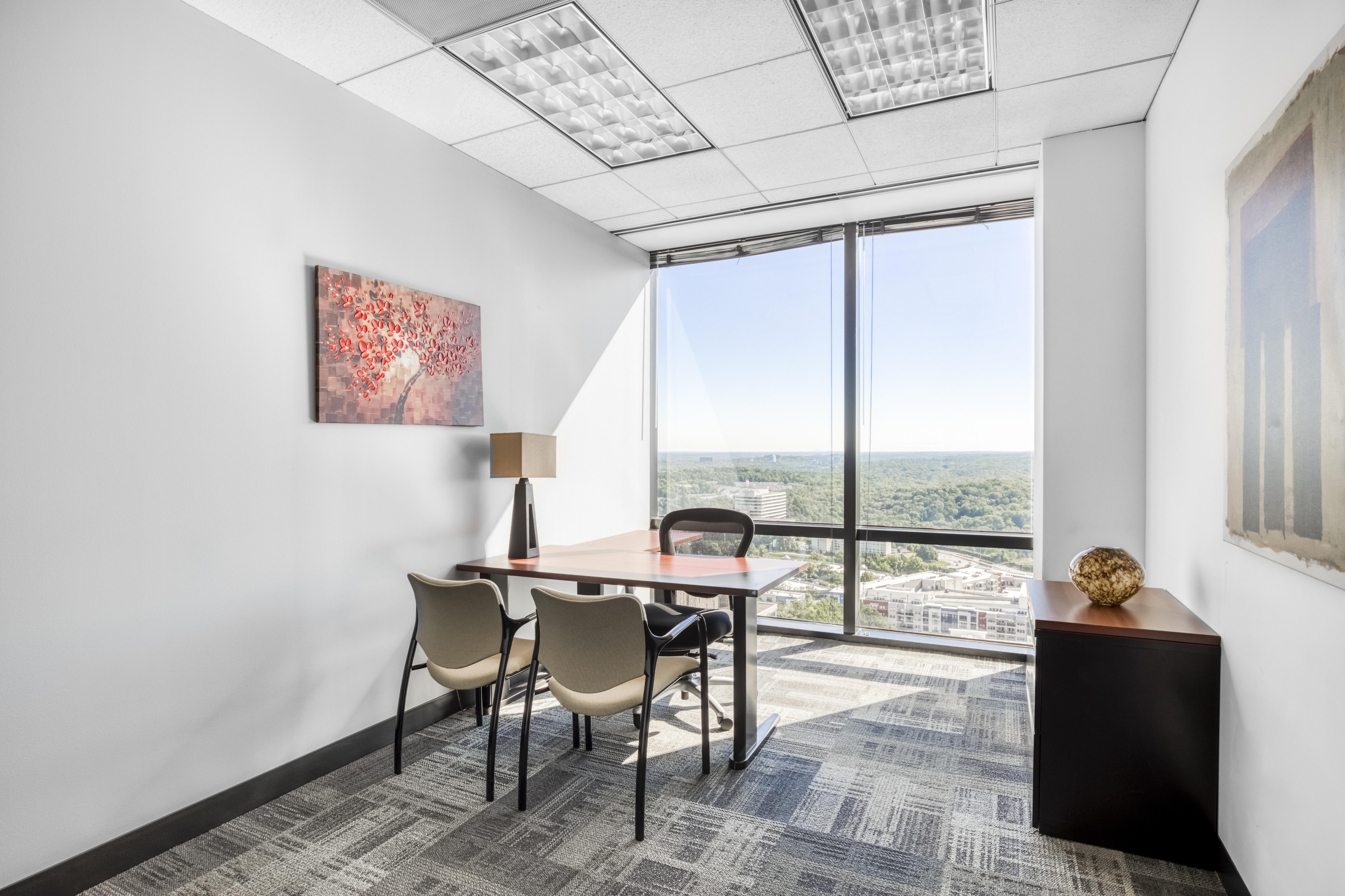Regus - Georgia, Atlanta - Cumberland Riverwood Center image 3