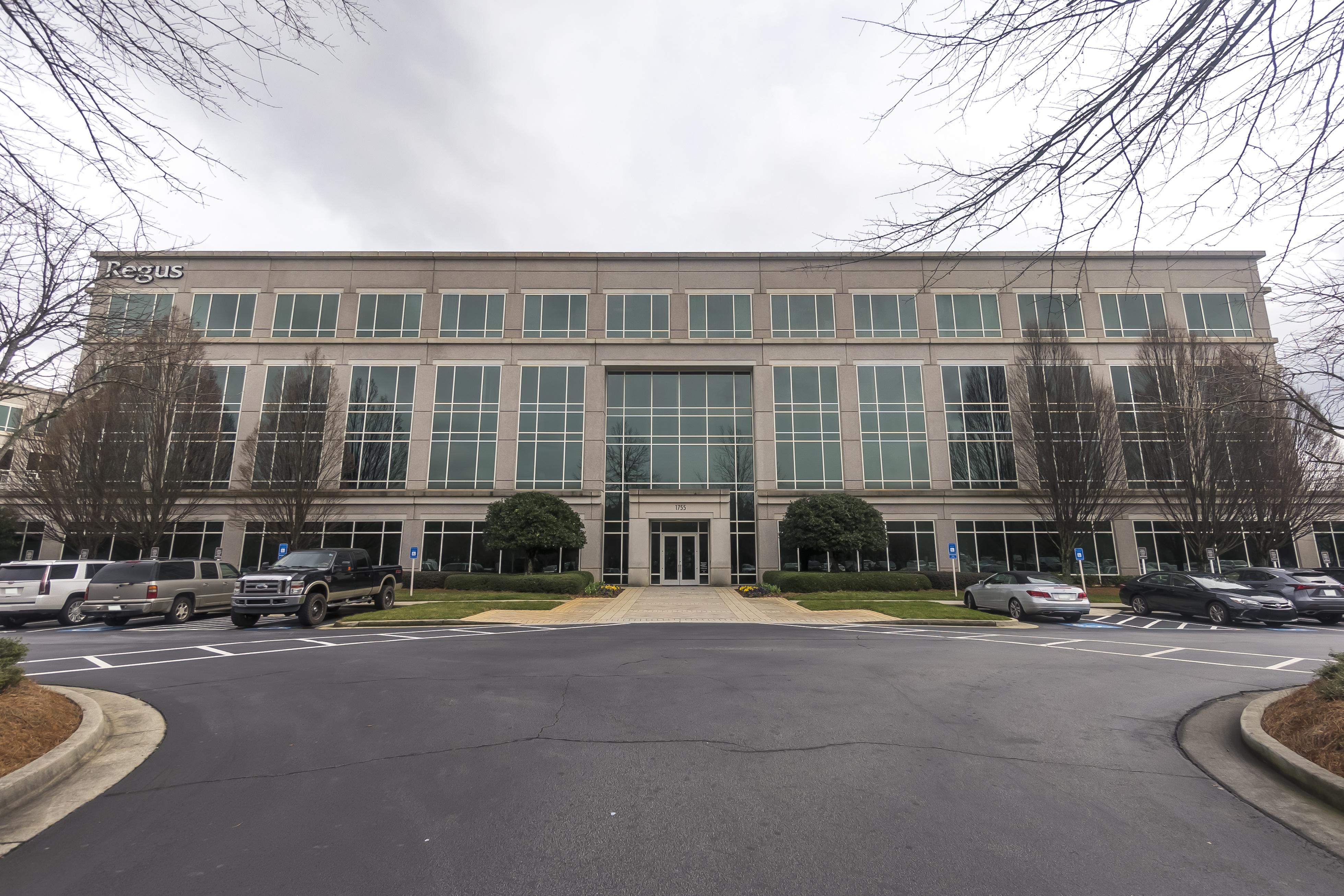 Regus - Georgia, Lawrenceville - Huntcrest (Office Suites Plus) profile image
