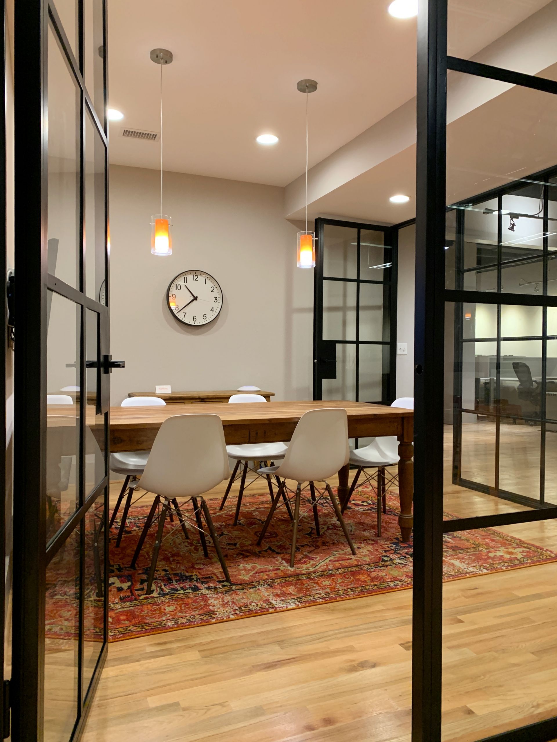 FireWorks Coworking image 3