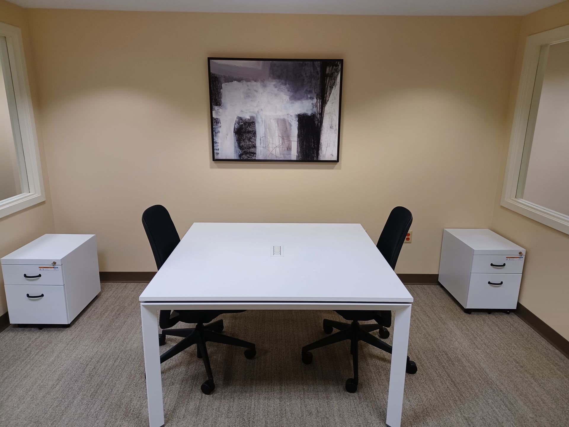 Cowork Space - IWG - Johnson Square image 3