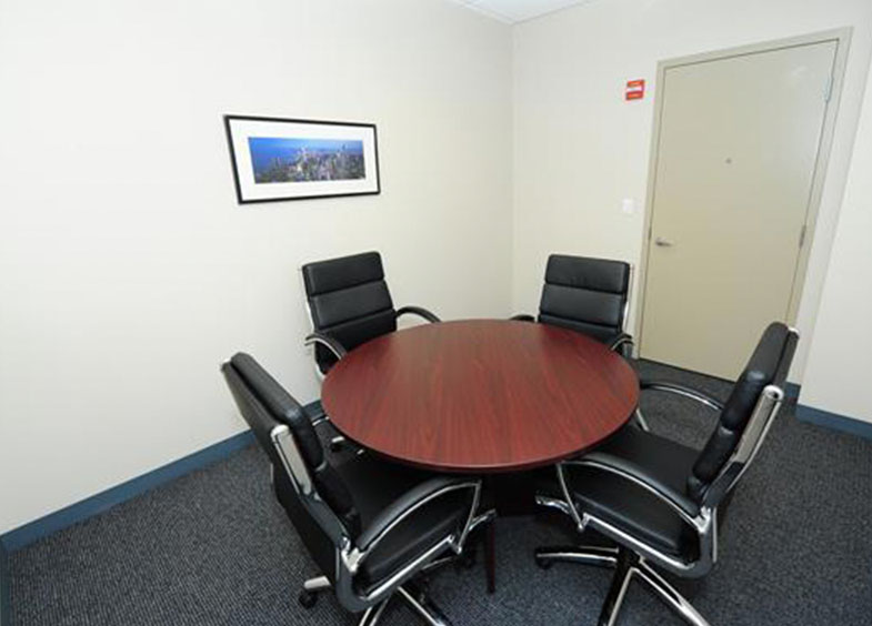 Avenue Business Center image 3