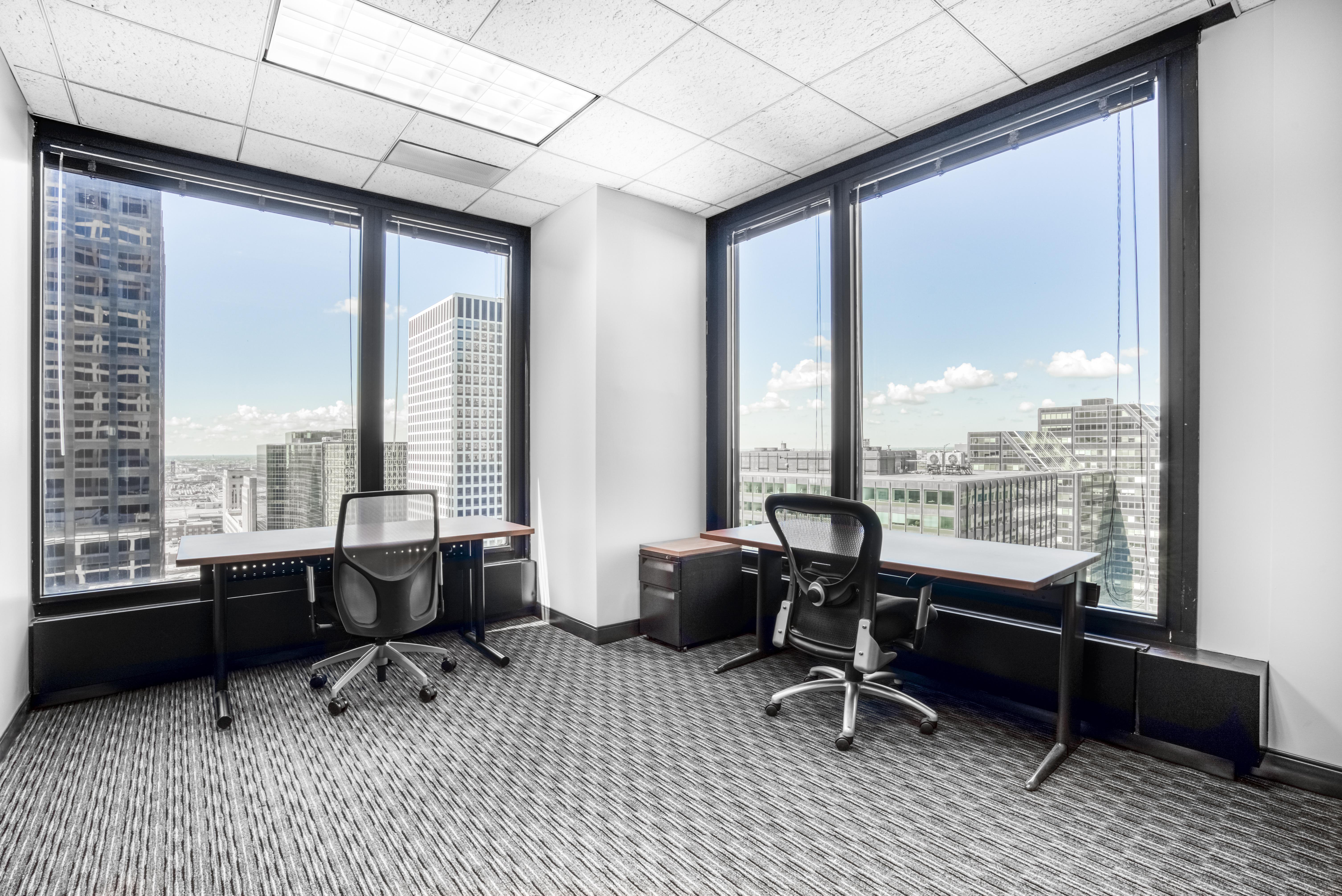 Regus - Illinois, Chicago - 30 S. Wacker Drive image 3