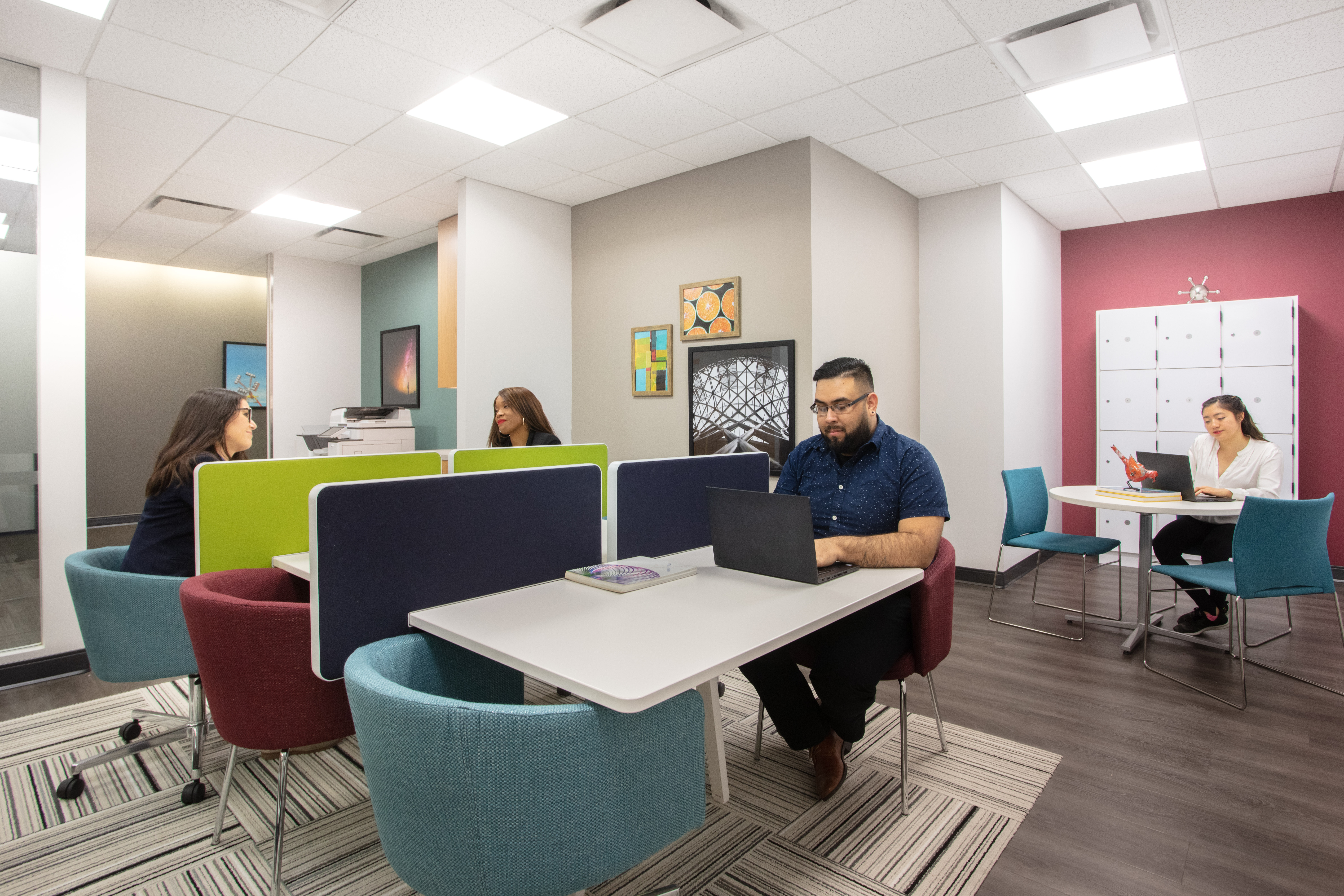 Regus - Illinois, Chicago - 401 North Michigan image 3