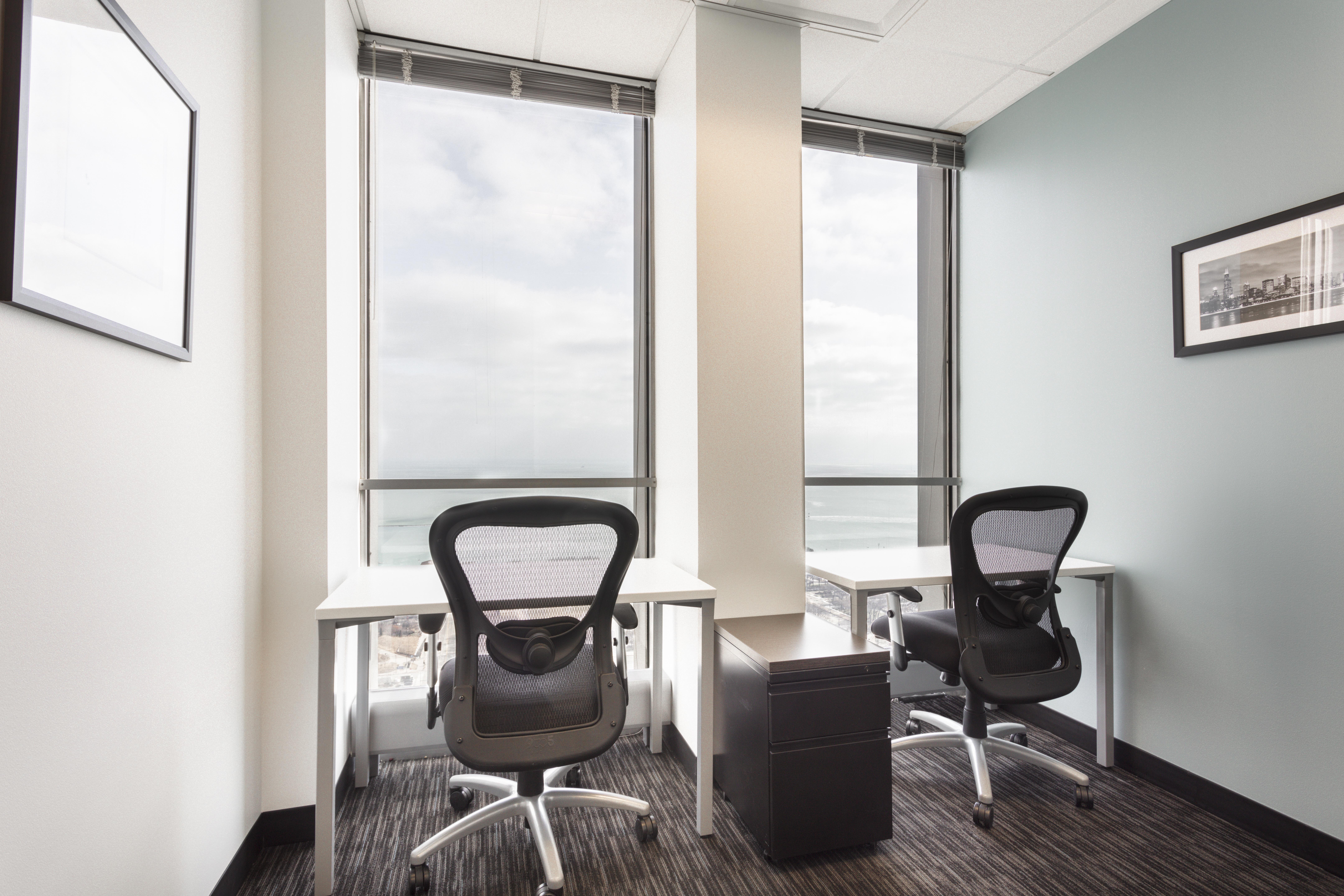 Regus - Illinois, Chicago - 55 E. Monroe image 5