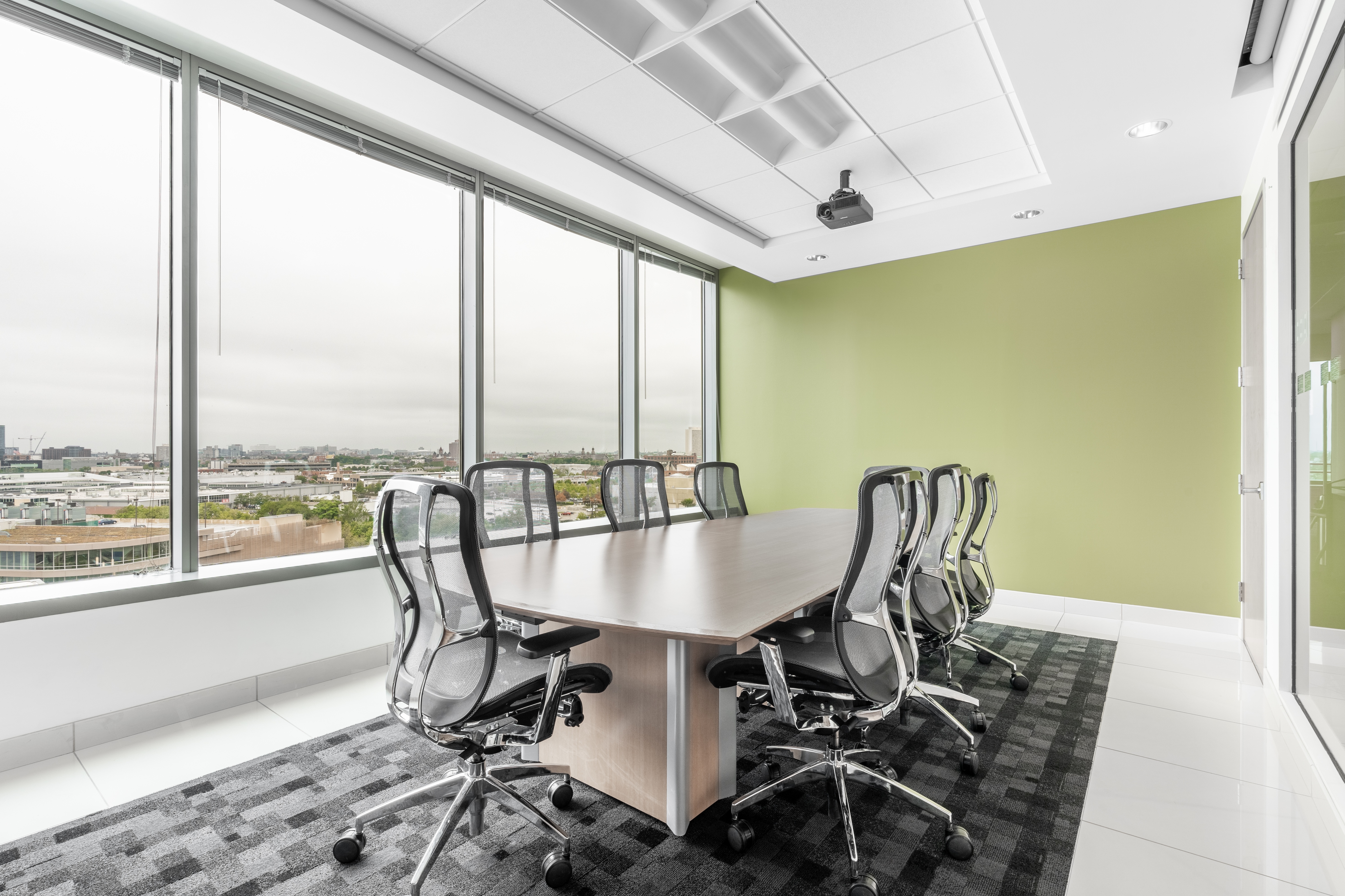 Regus - Illinois, Chicago - Lincoln Park image 4