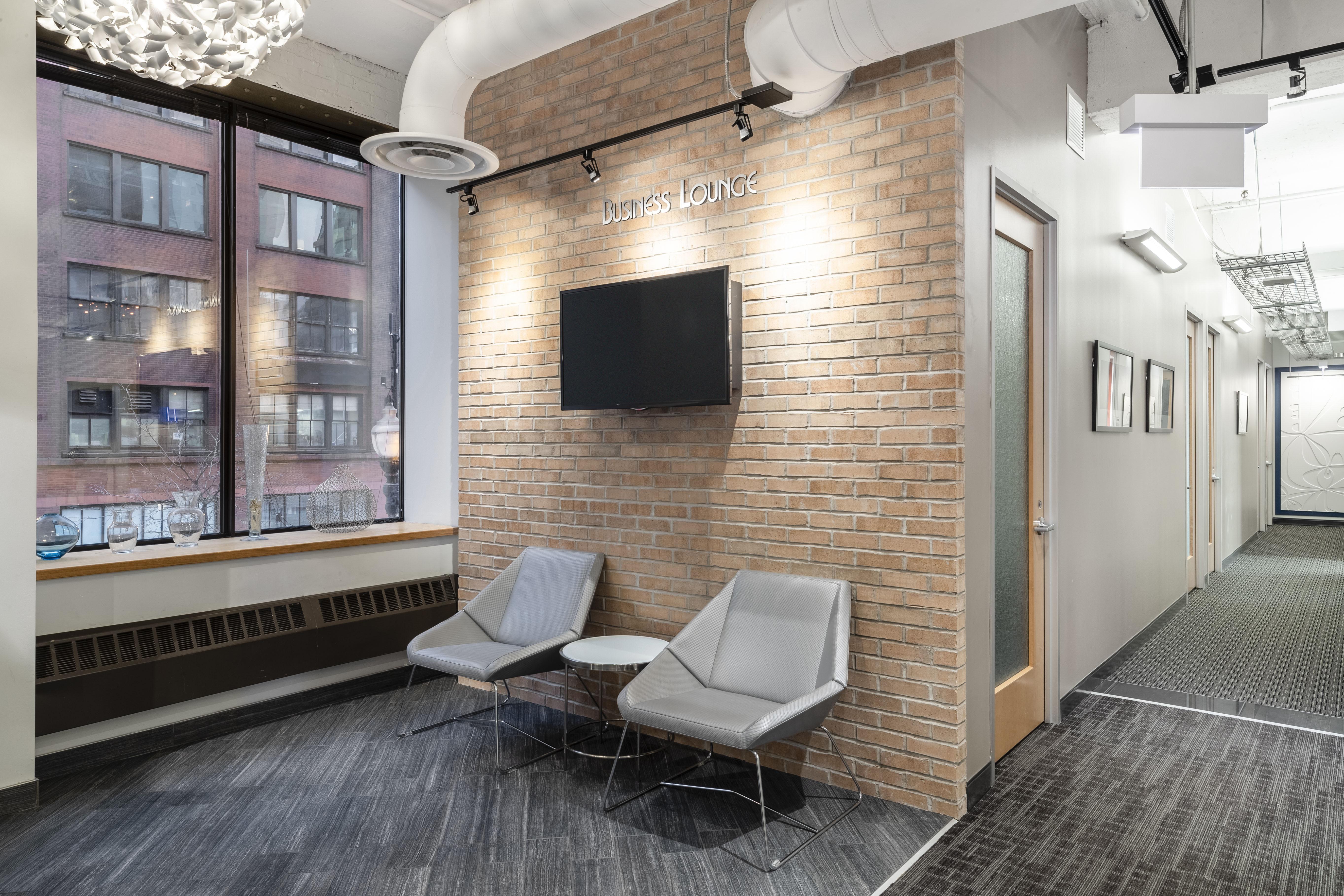 Regus - Illinois, Chicago - West Randolph Ogilvie image 5