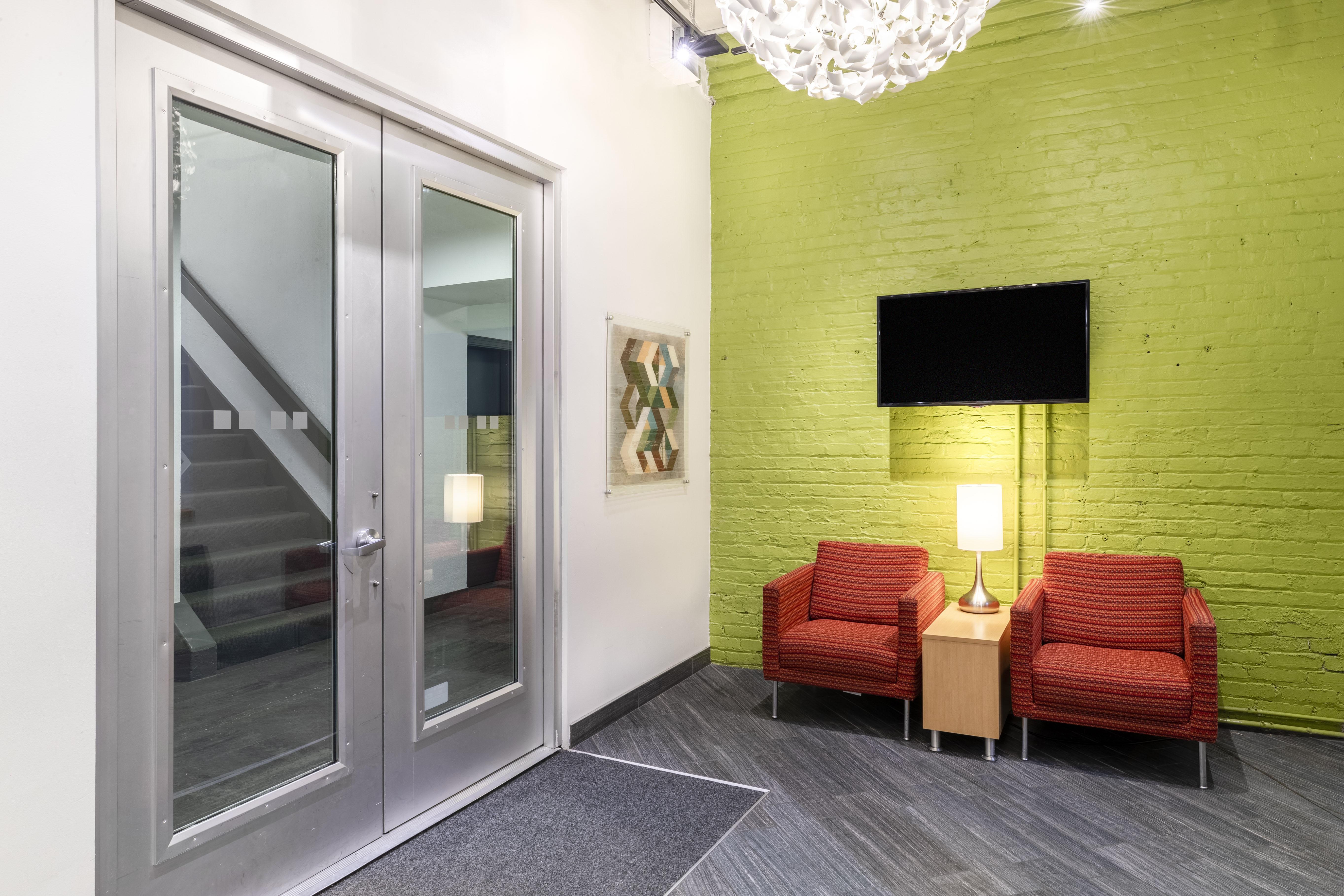 Regus - Illinois, Chicago - West Randolph Ogilvie image 4