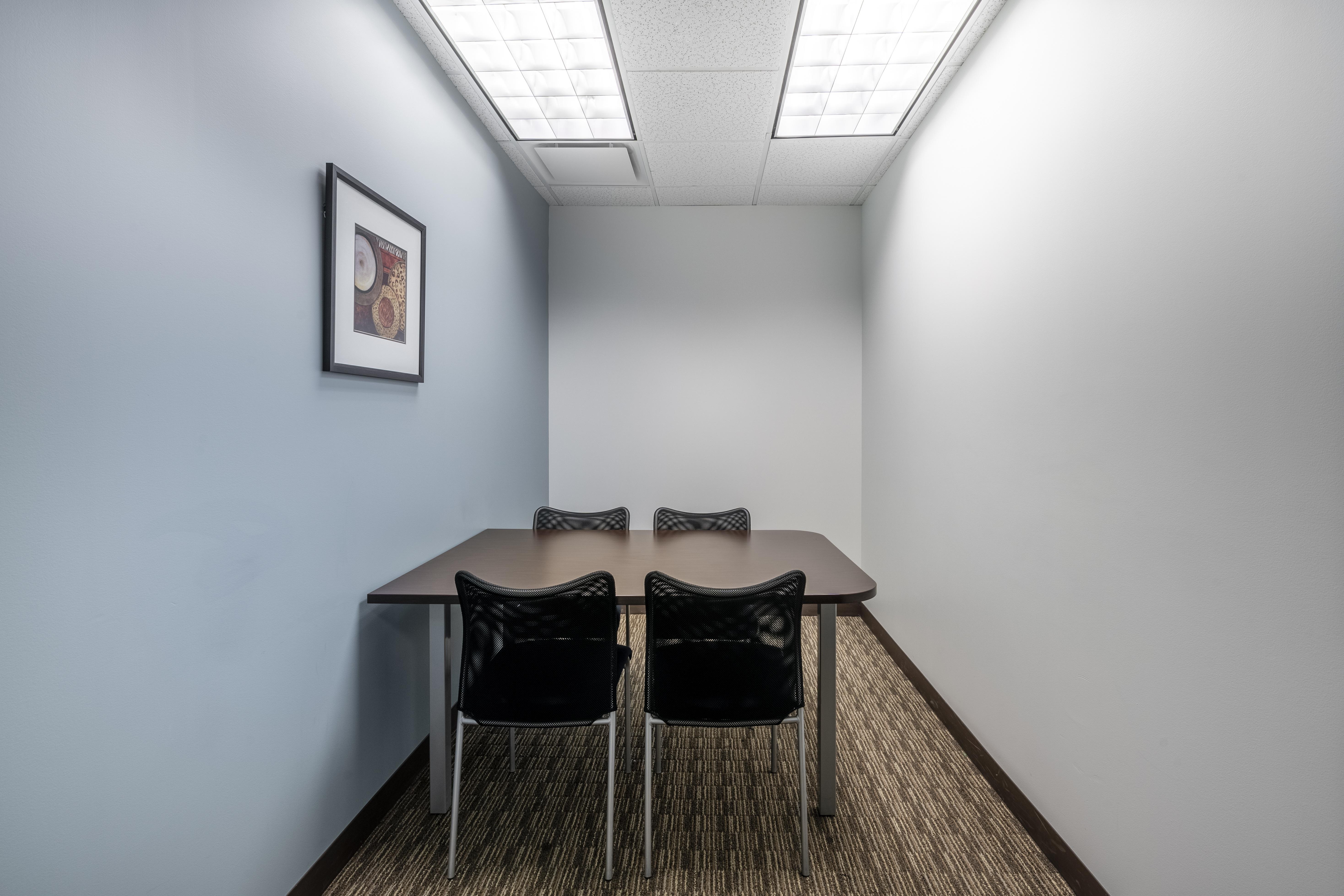 Regus - Illinois, Downers Grove - Executive Towers West image 4