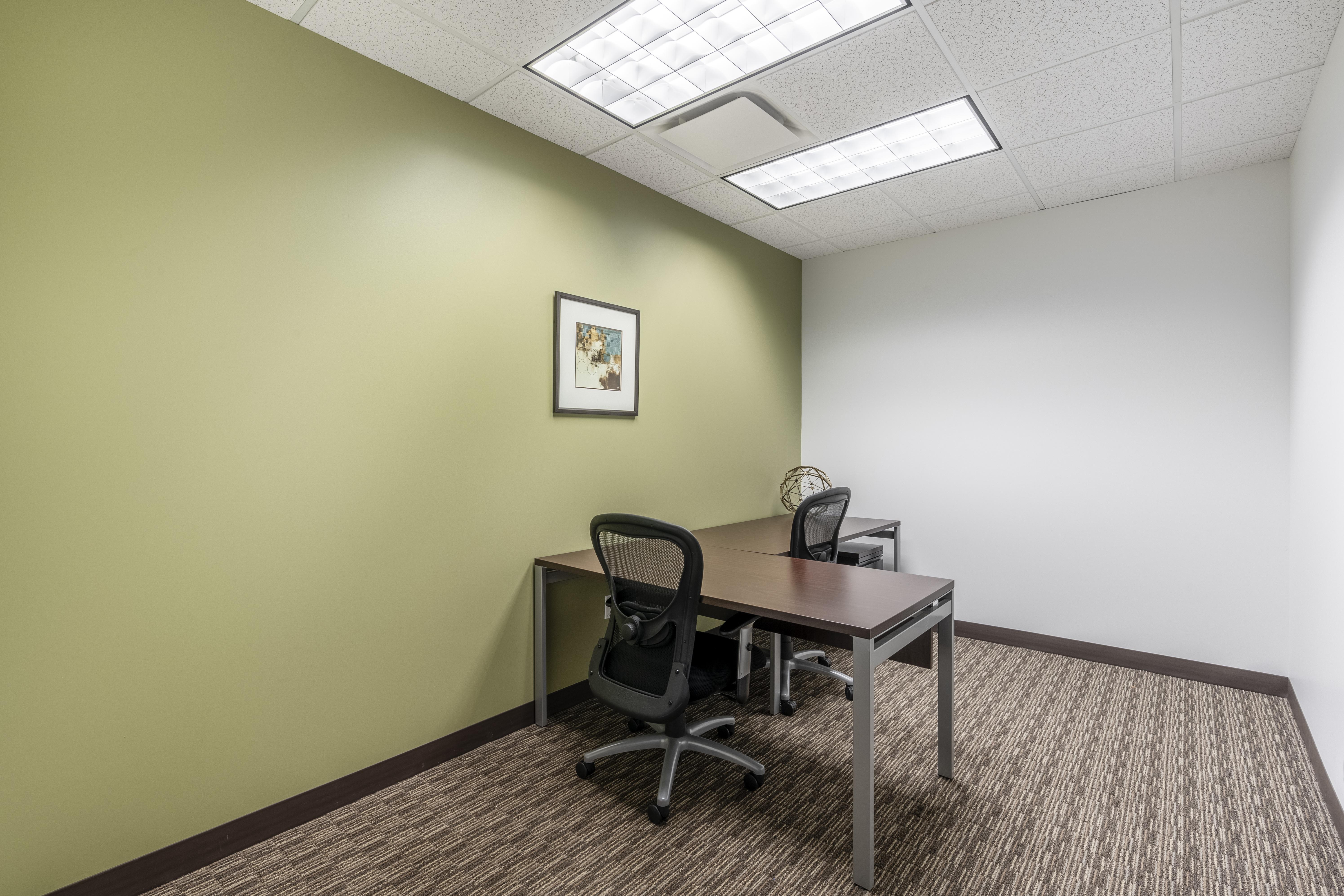 Regus - Illinois, Downers Grove - Executive Towers West image 1
