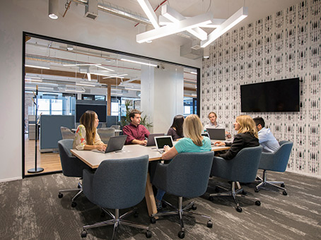 Spaces - Illinois, Chicago - Spaces Near North Side image 2