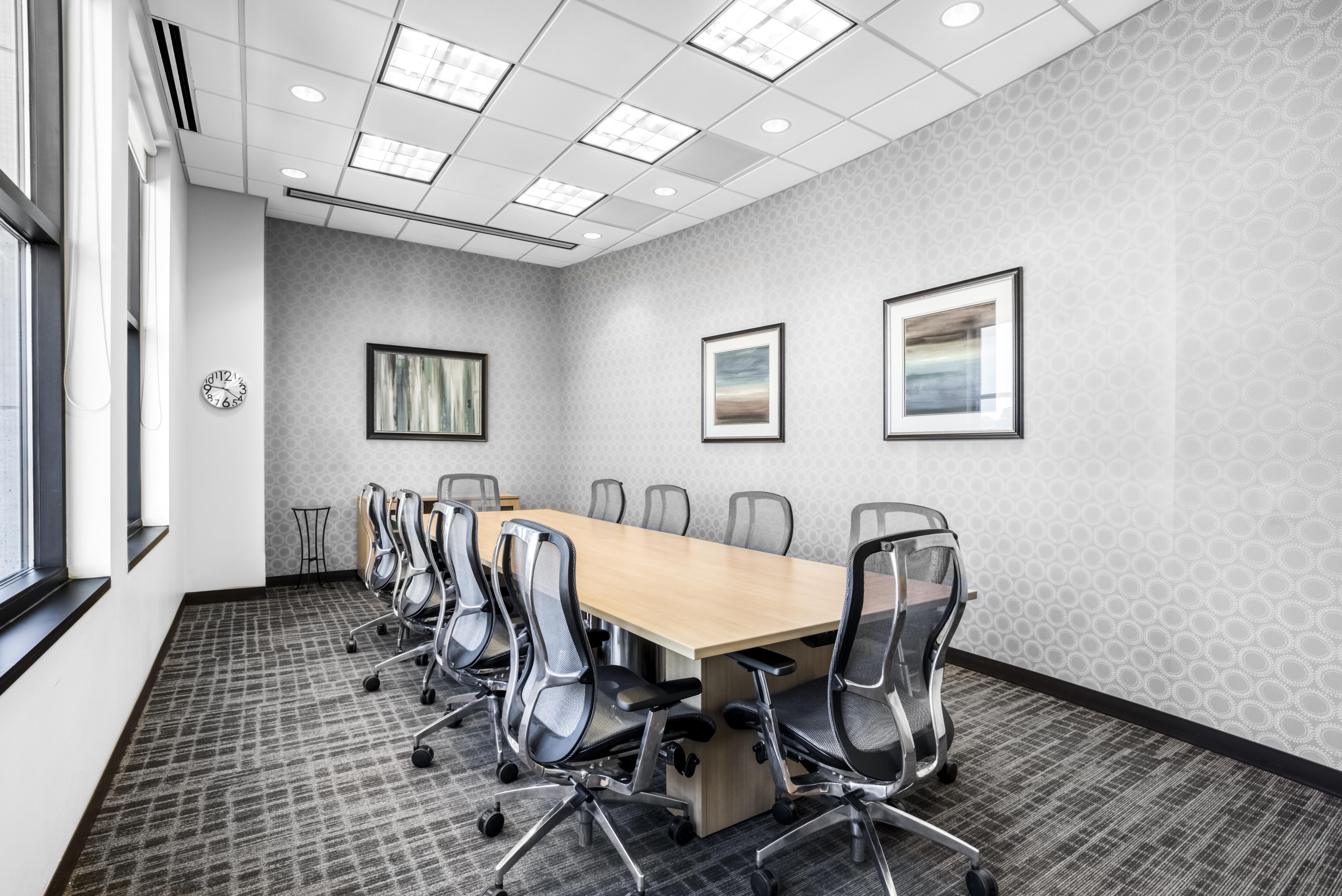 Regus - Illinois, Naperville - Main Street Promenade image 4