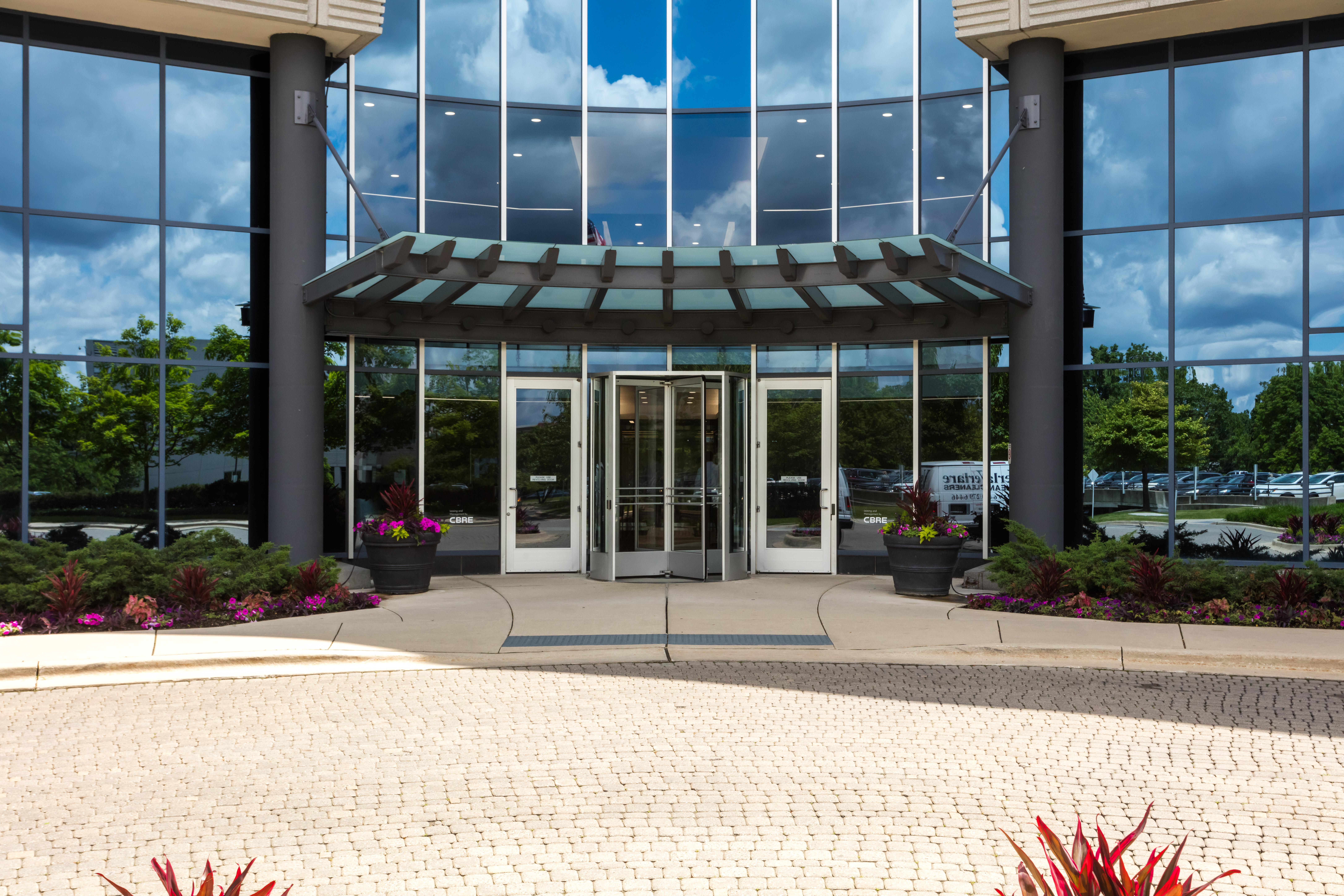 Regus - Illinois, Oak Brook - Oak Brook Pointe profile image