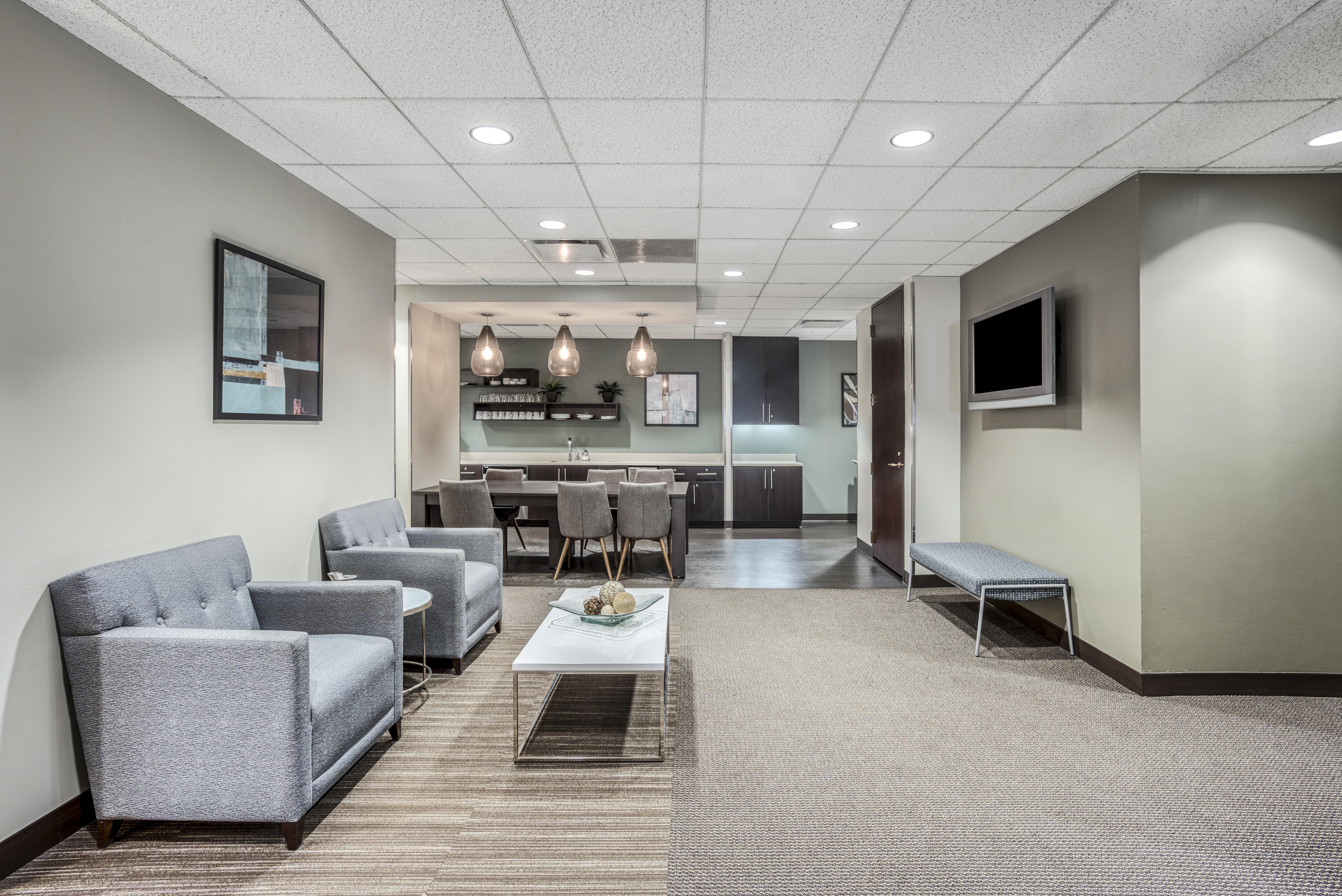 Regus - Illinois, Oak Brook - Regency Towers image 5