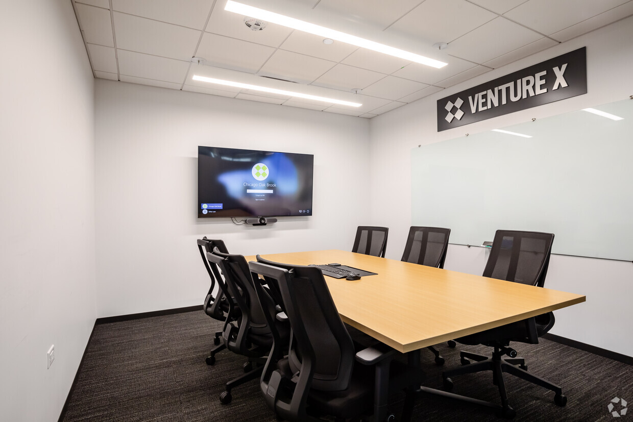 Venture X Oak Brook image 5