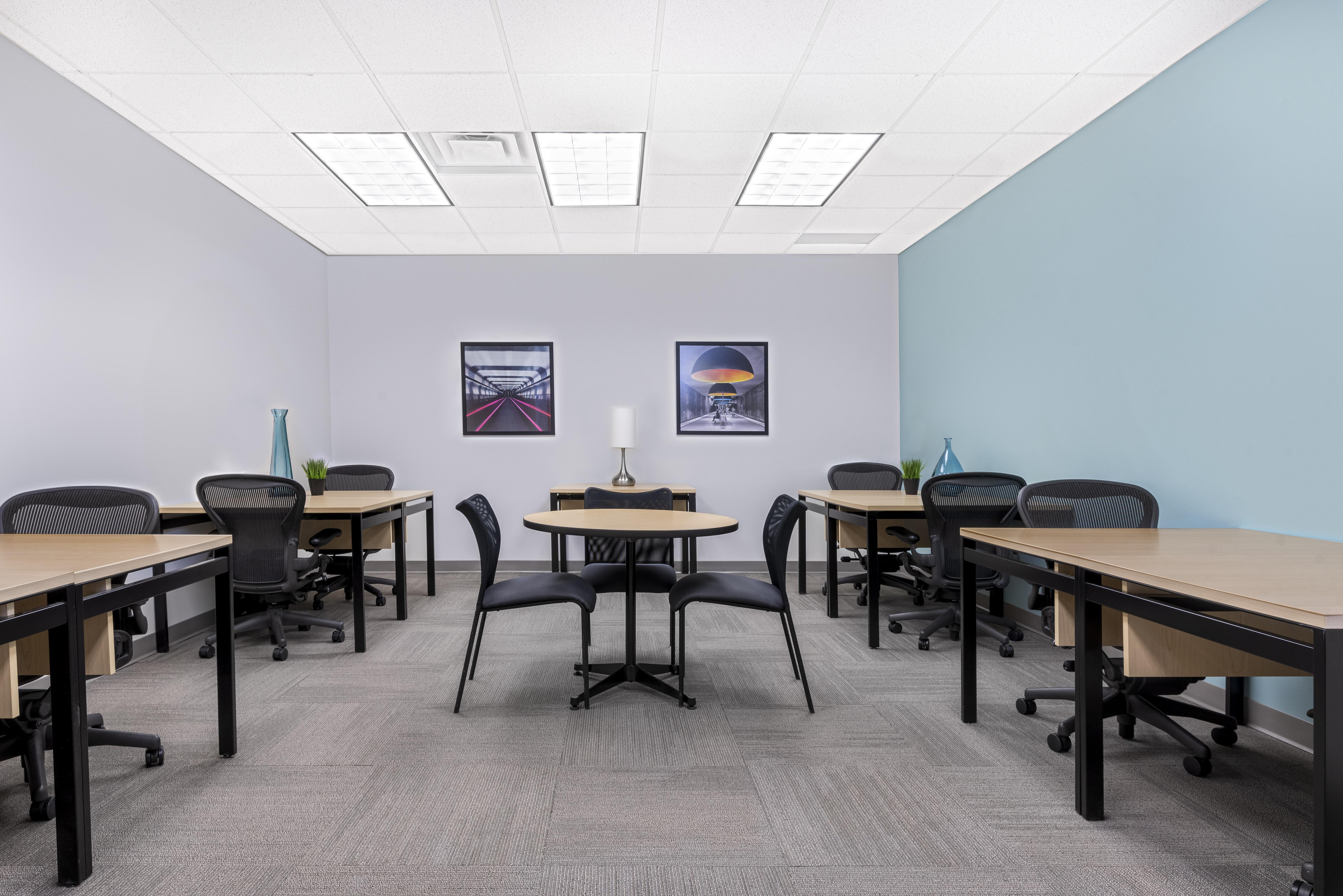 Regus - Indiana, Indianapolis - City Center image 3