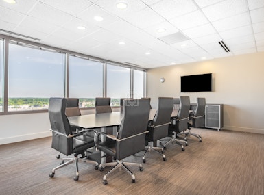 Regus - Indiana, Indianapolis - Keystone Crossing image 4