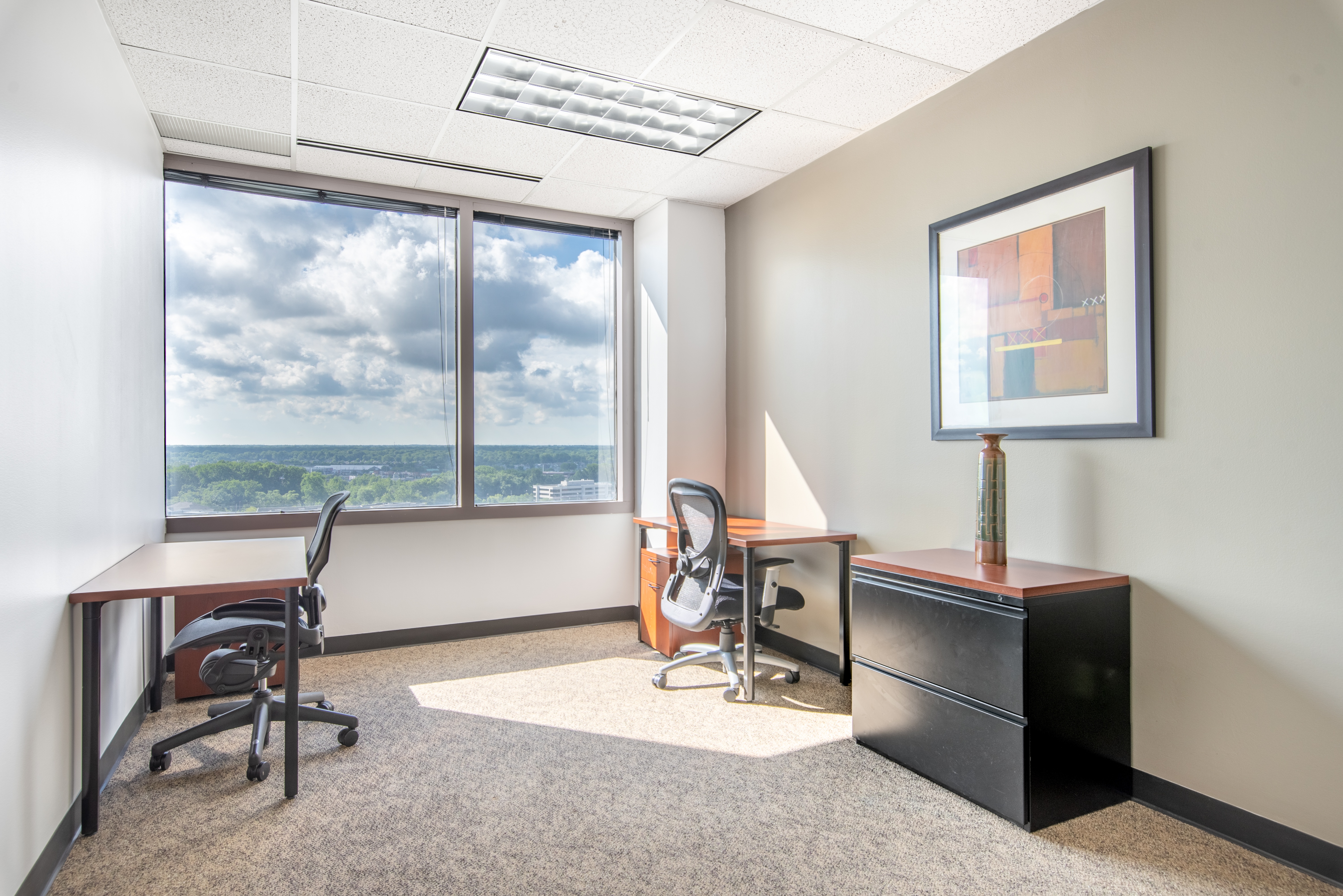 Regus - Indiana, Indianapolis - Keystone Crossing image 3