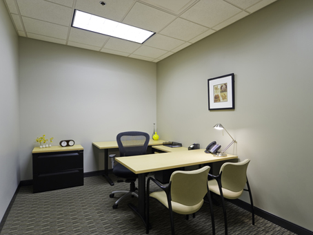 Regus - Missouri, Kansas City - Zona Rosa image 3