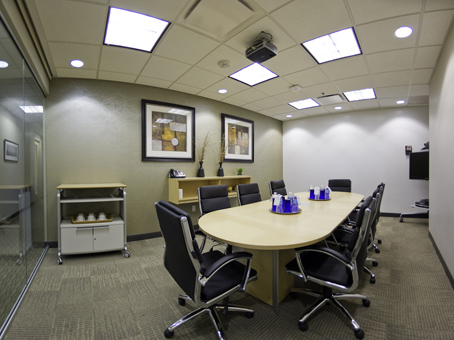 Regus - Missouri, Kansas City - Zona Rosa image 4