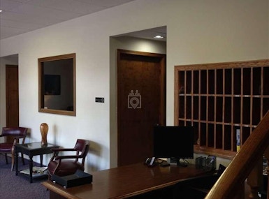 College Park Office Suites image 5
