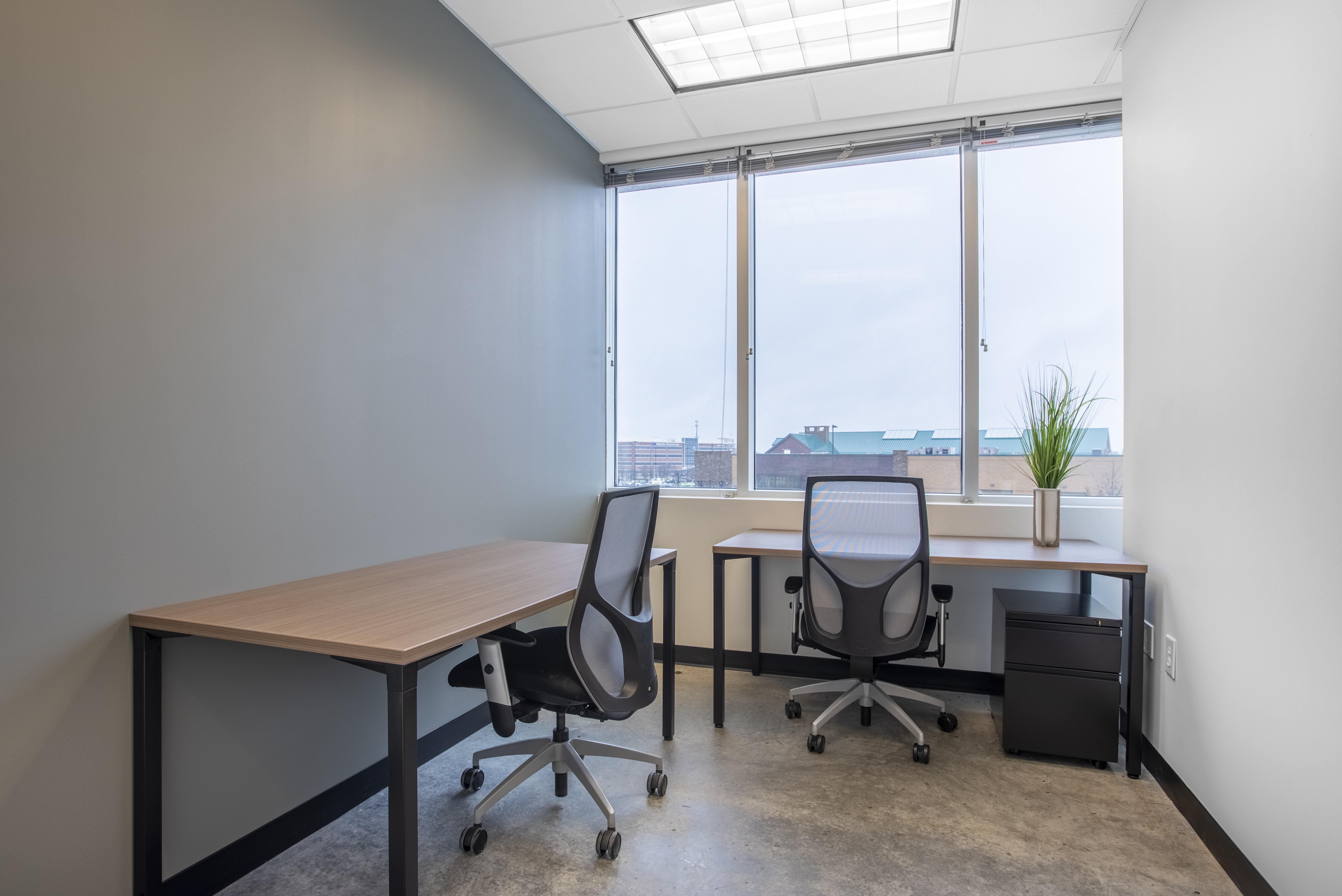 Regus - Kentucky, Louisville - Brownsboro Crossing image 3