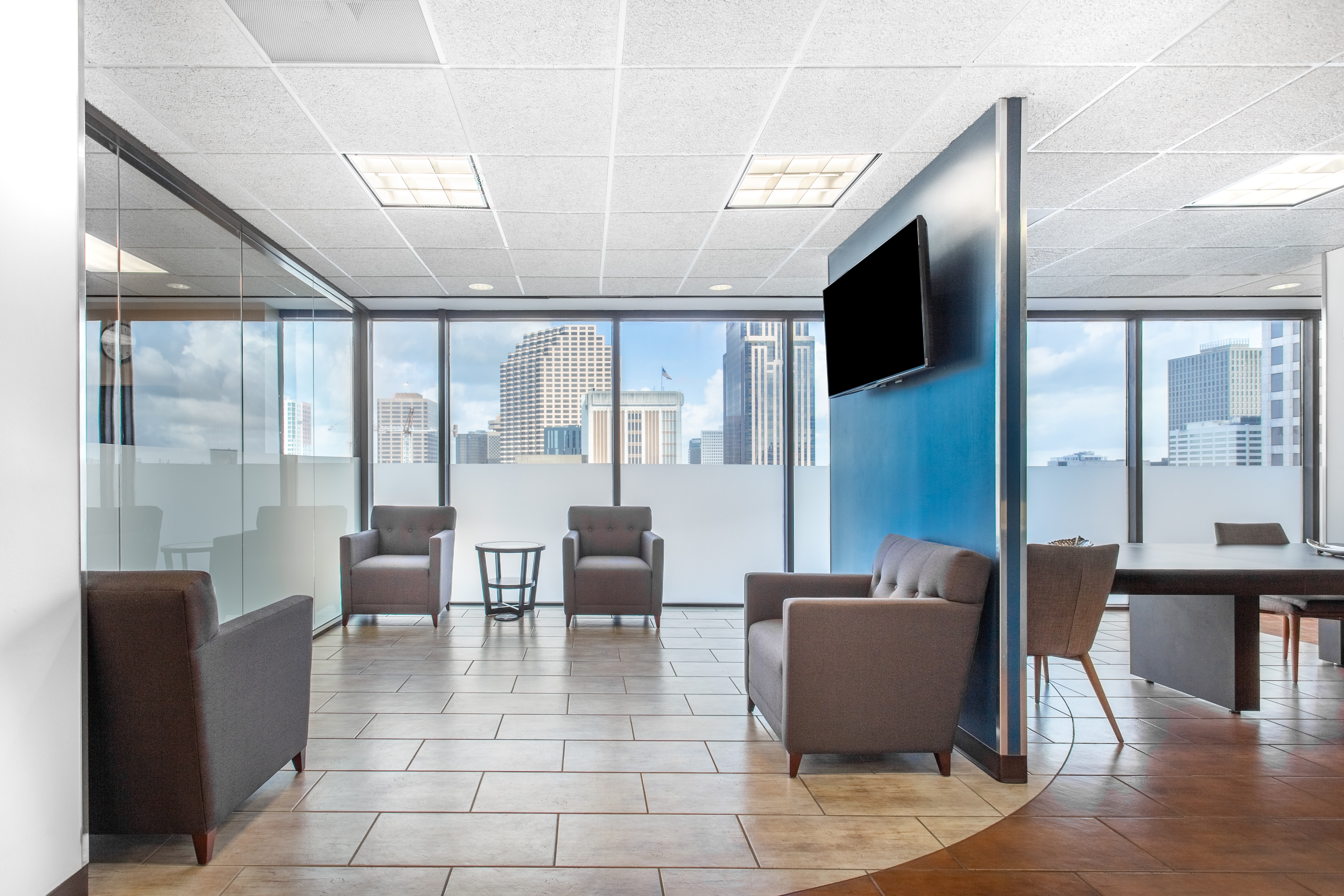 Regus - Louisiana, New Orleans - St Charles and Poydras image 5