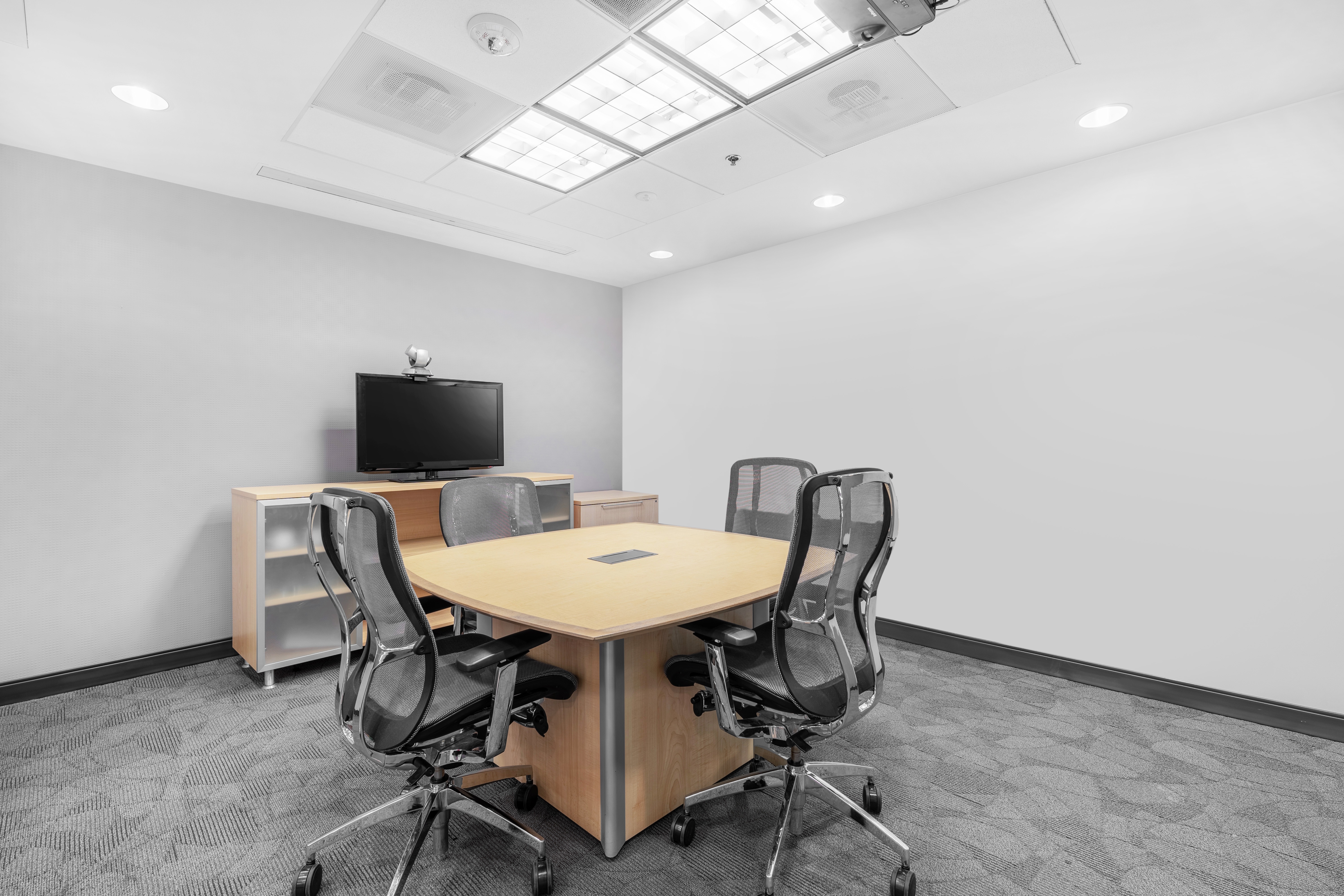 Regus - Maryland, Silver Spring - Metro Plaza II image 4