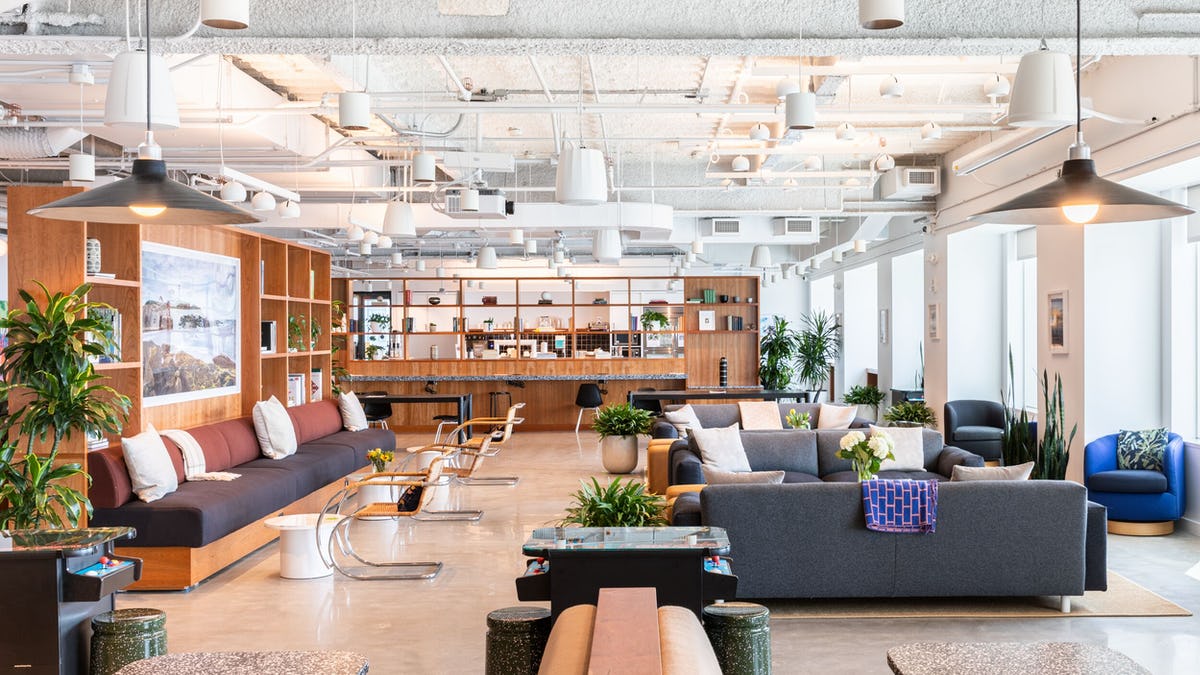 WeWork One Lincoln Street image 3