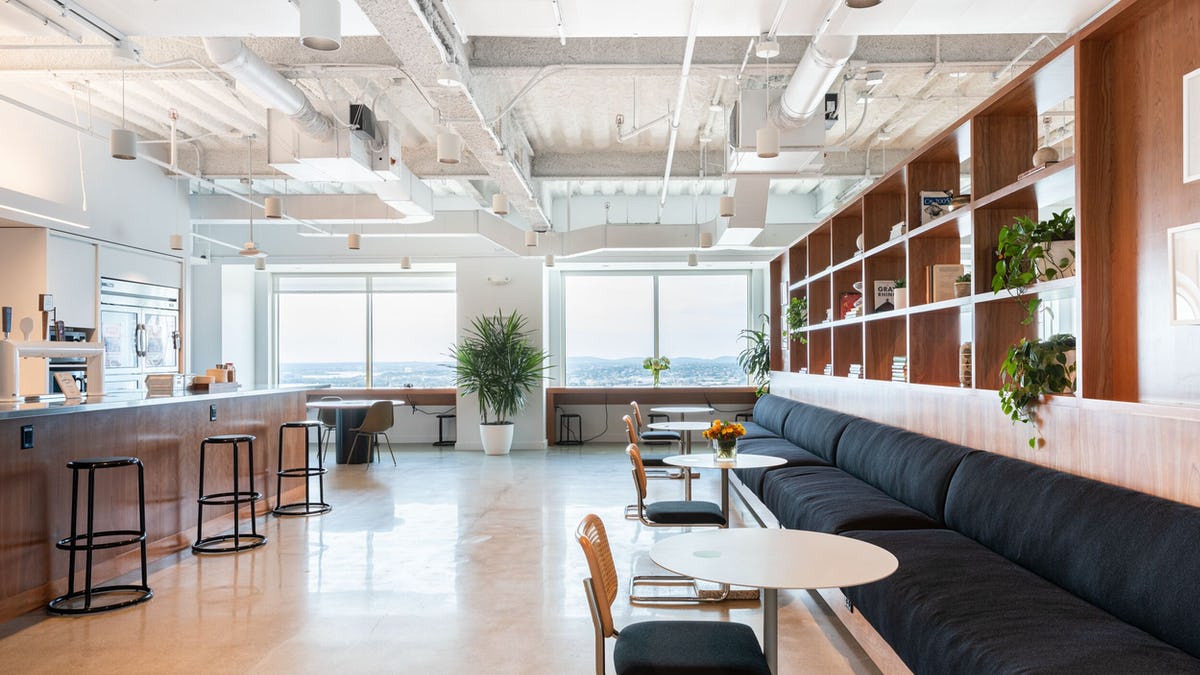 WeWork One Lincoln Street image 5